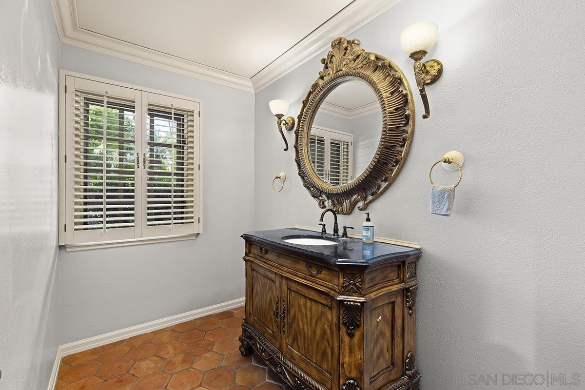 Detail Gallery Image 22 of 75 For 6350  Calle Del Campanario, Rancho Santa Fe,  CA 92067 - 7 Beds | 5/1 Baths