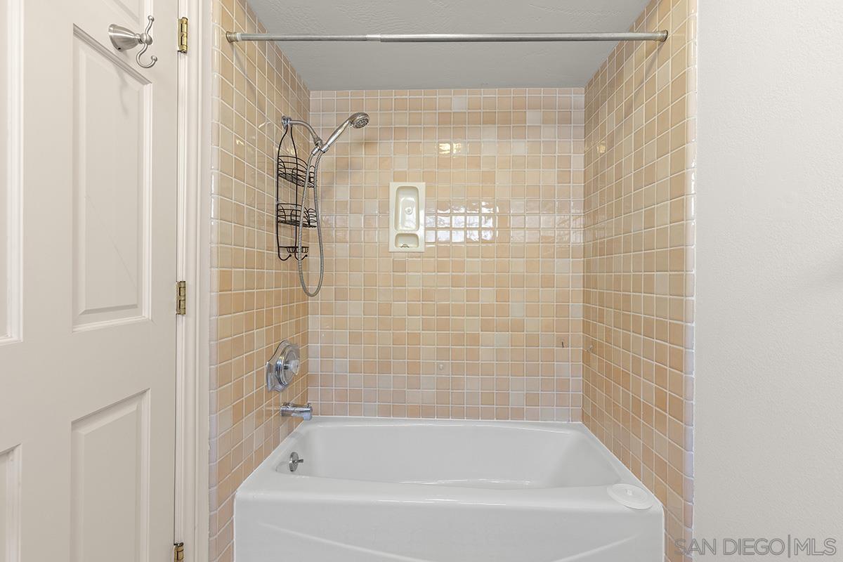 Detail Gallery Image 38 of 75 For 6350  Calle Del Campanario, Rancho Santa Fe,  CA 92067 - 7 Beds | 5/1 Baths