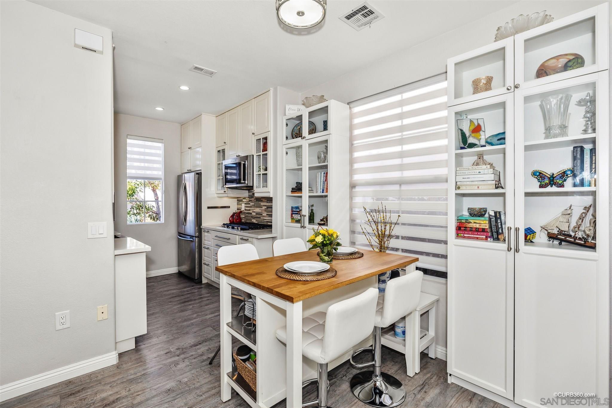 Detail Gallery Image 2 of 9 For 8654  New Salem St  47, San Diego,  CA 92126 - 2 Beds | 2 Baths