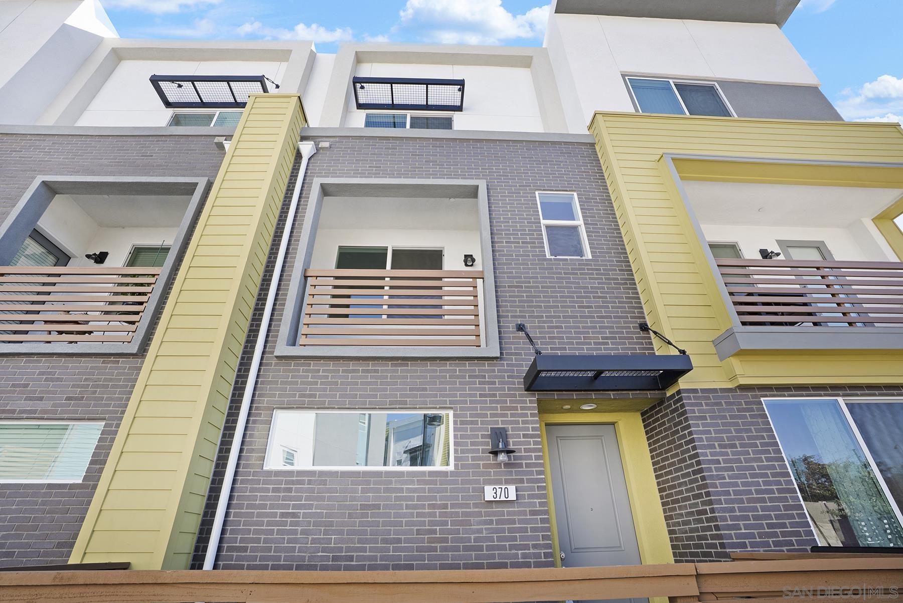 Front Image Thumbnail for SD250043131