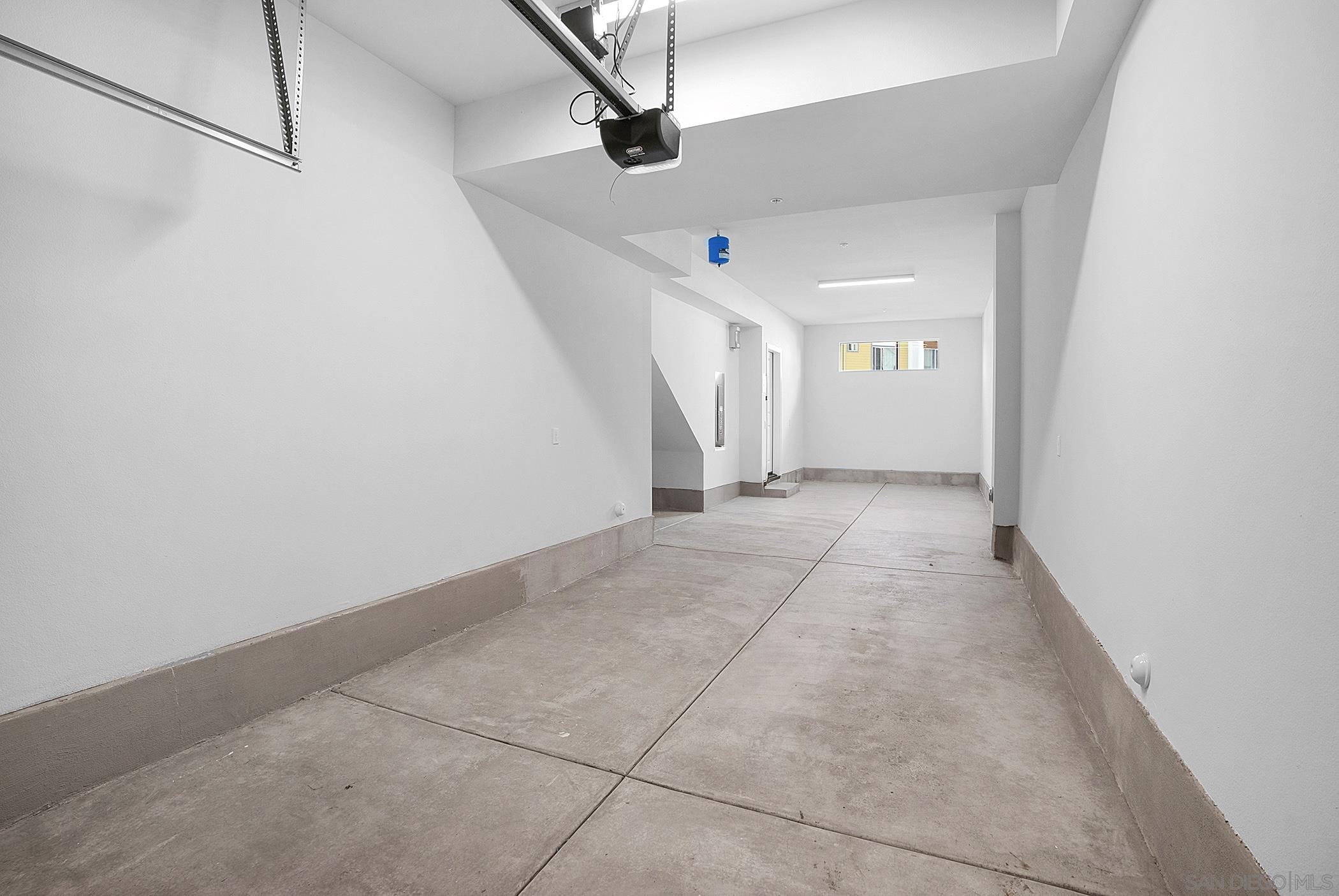 Detail Gallery Image 35 of 44 For 370  Gateway Dr, El Cajon,  CA 92020 - 3 Beds | 3 Baths