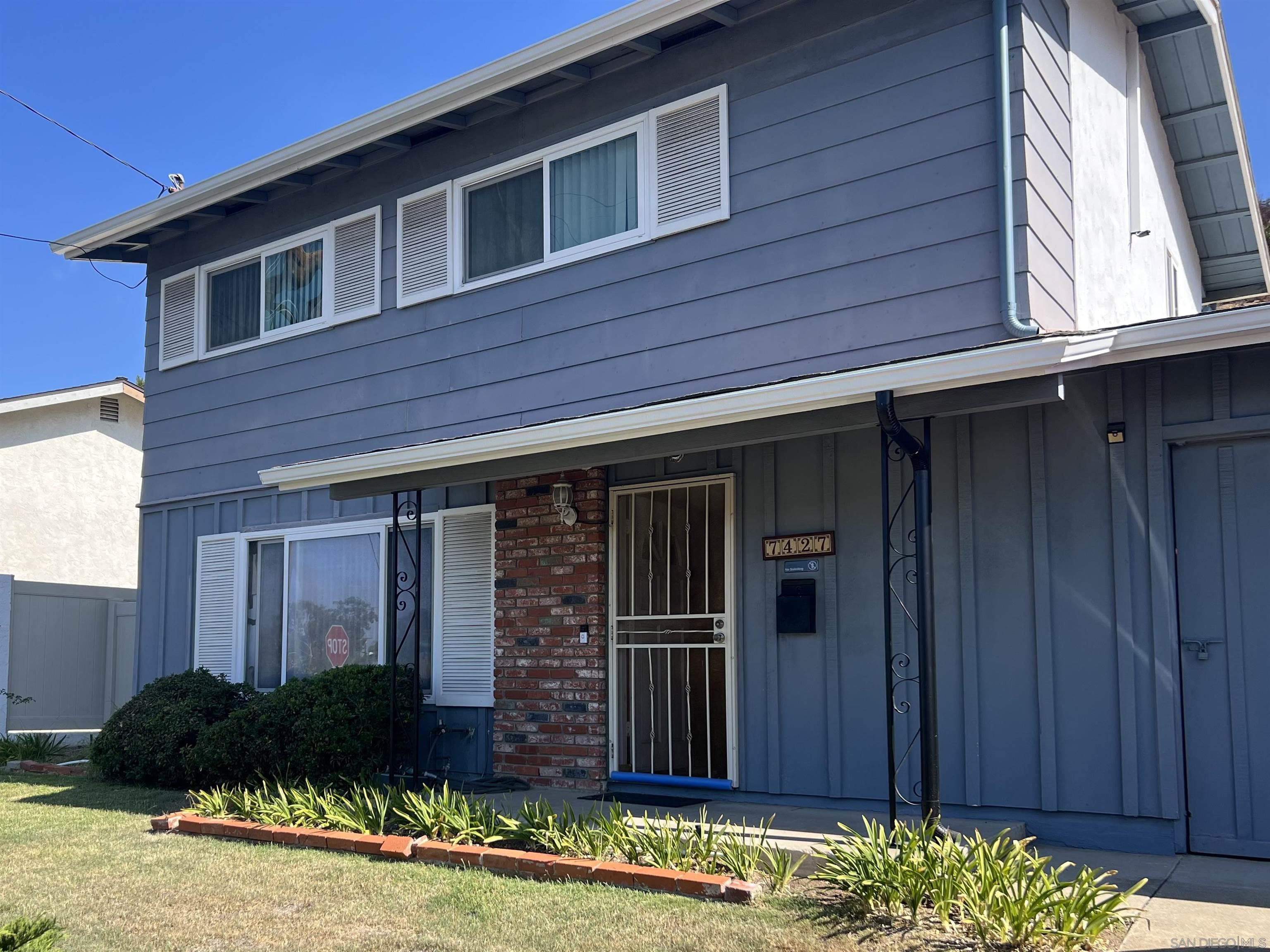 Front Image Thumbnail for SD250043133