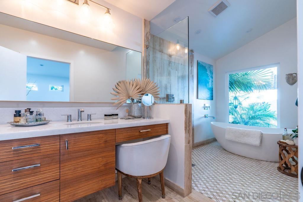 Detail Gallery Image 30 of 54 For 6232  La Jolla Blvd, La Jolla,  CA 92037 - 4 Beds | 3 Baths