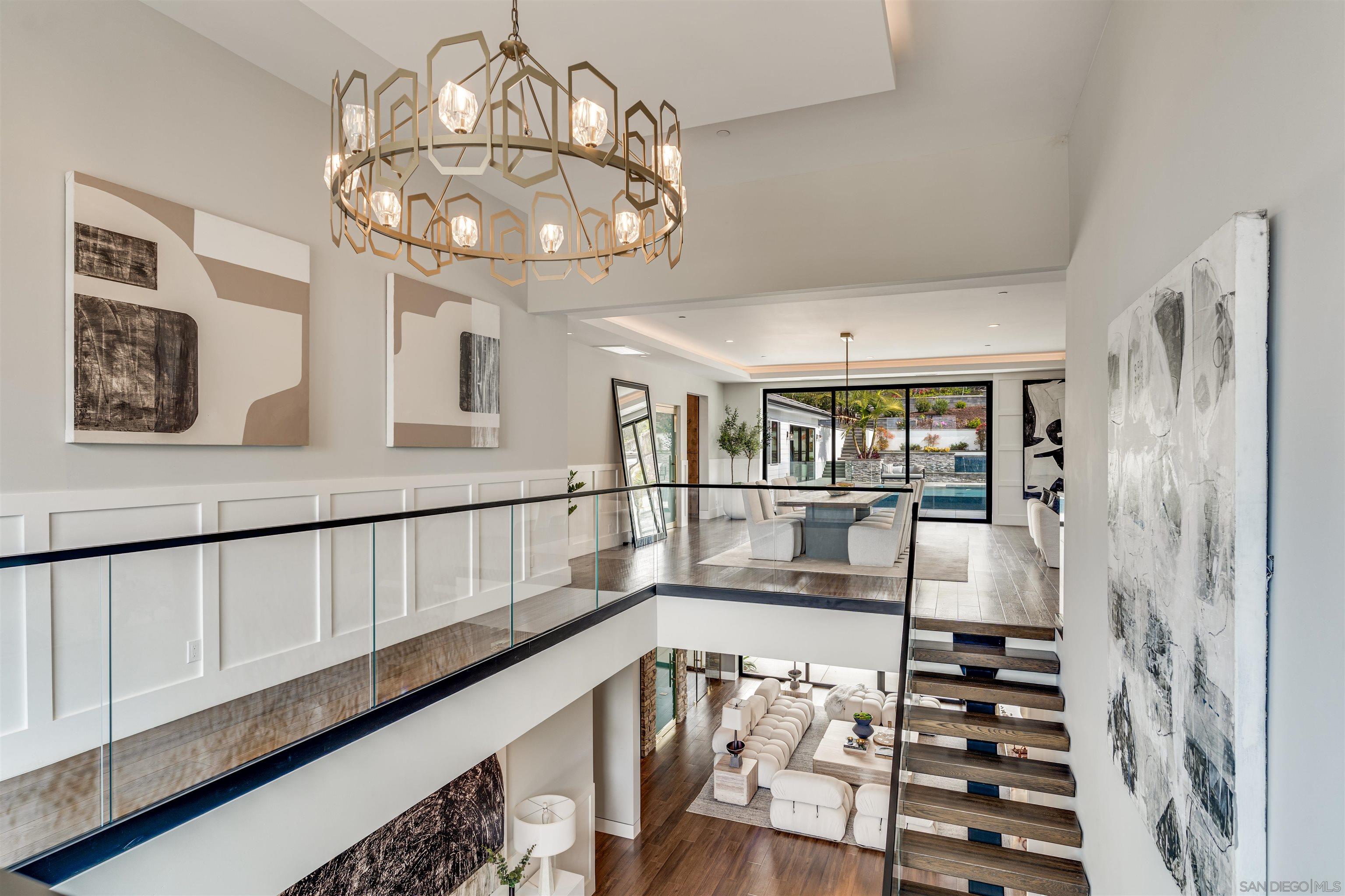 Detail Gallery Image 25 of 75 For 6389  Castejon, La Jolla,  CA 92037 - 6 Beds | 7/2 Baths