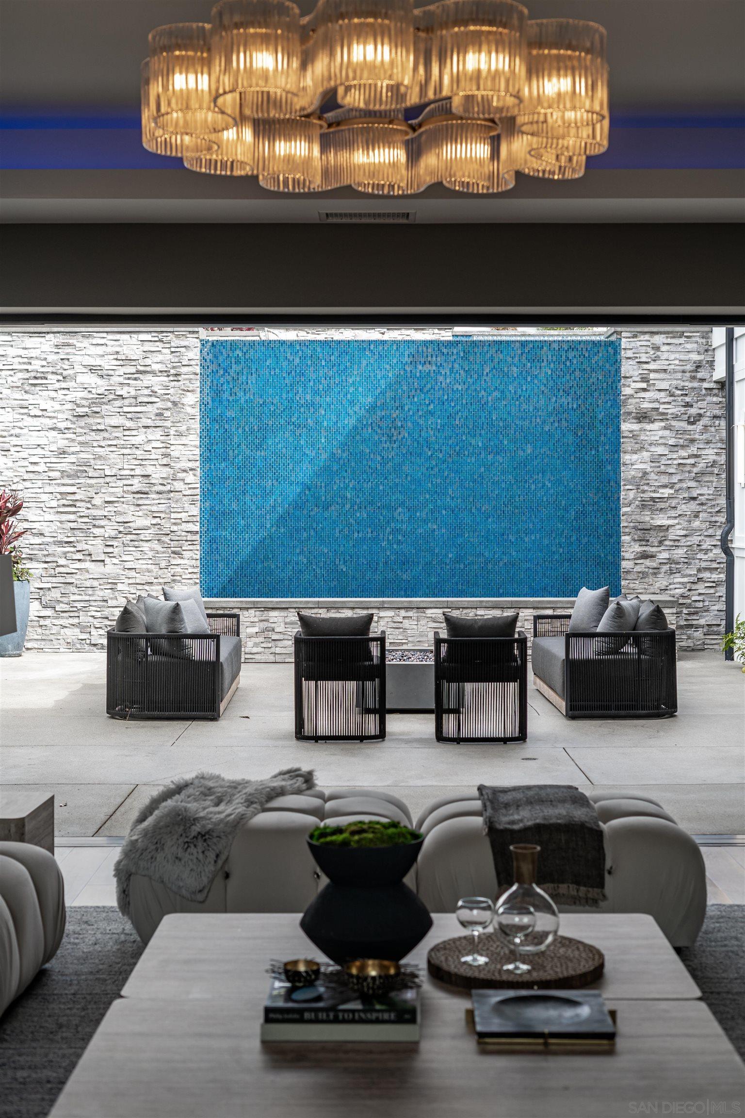 Detail Gallery Image 75 of 75 For 6389  Castejon, La Jolla,  CA 92037 - 6 Beds | 7/2 Baths