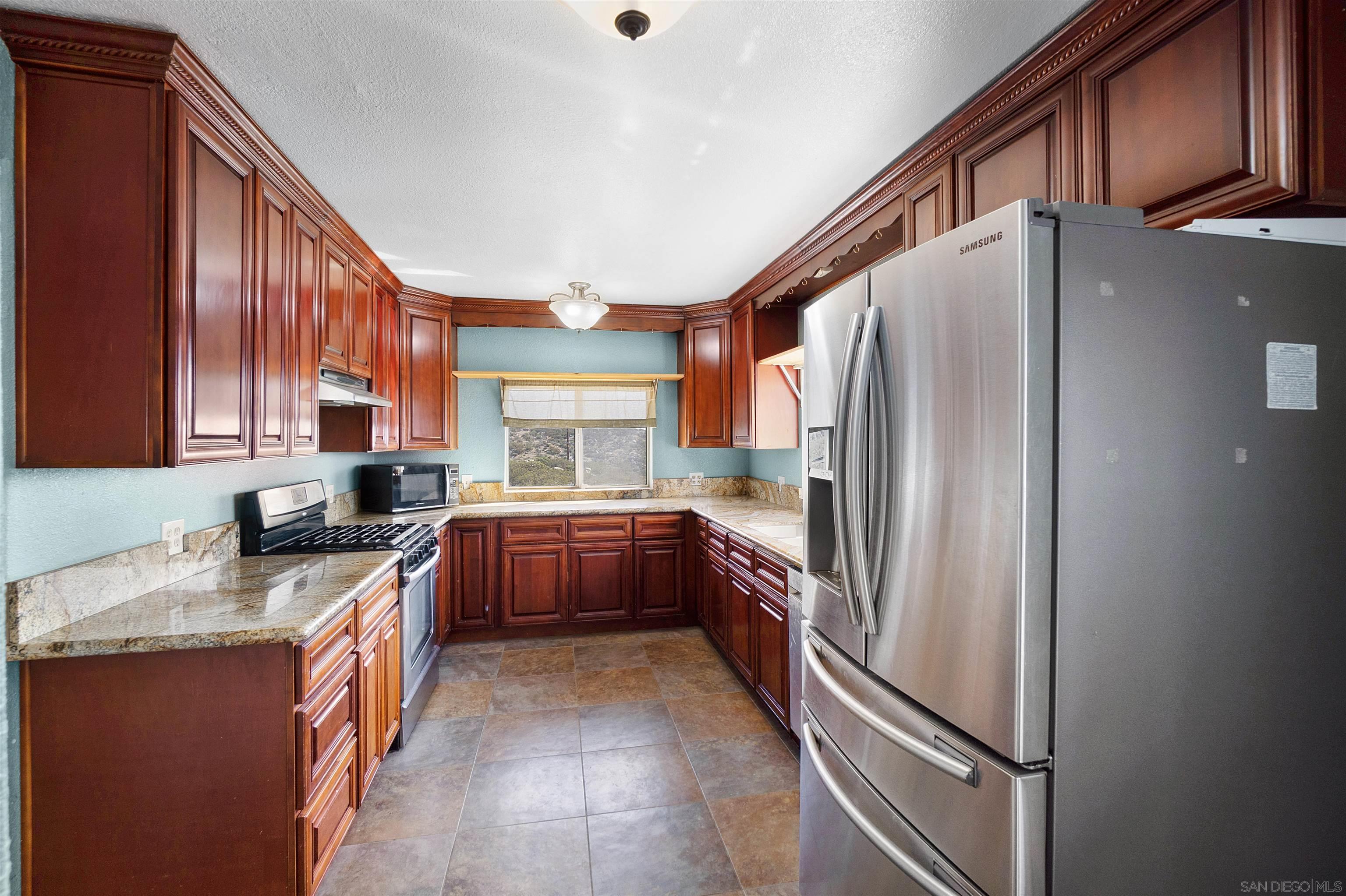 Detail Gallery Image 3 of 43 For 2804  Miller Valley Road, Pine Valley,  CA 91962 - 3 Beds | 2/1 Baths