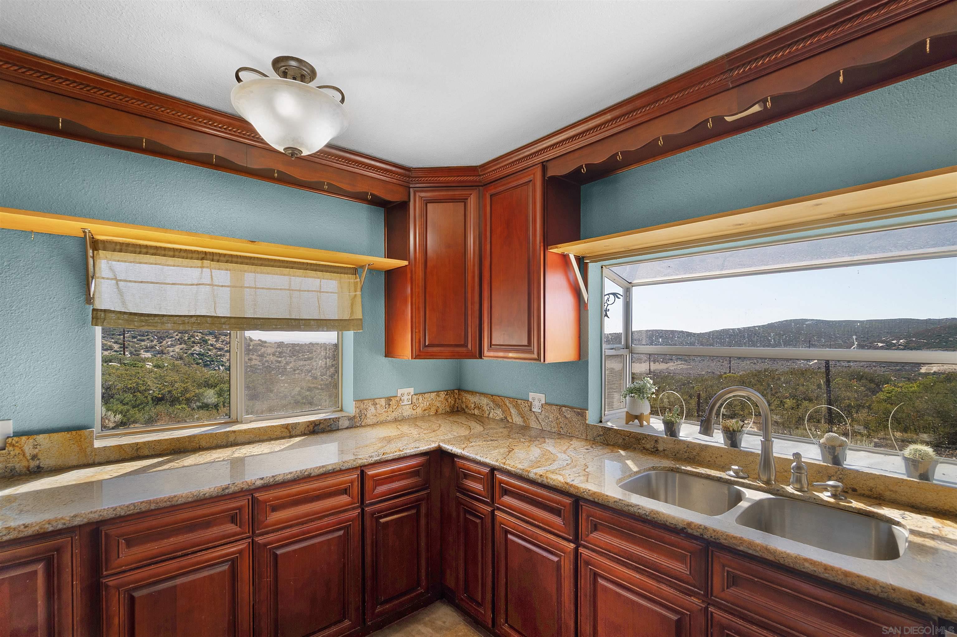Detail Gallery Image 4 of 43 For 2804  Miller Valley Road, Pine Valley,  CA 91962 - 3 Beds | 2/1 Baths