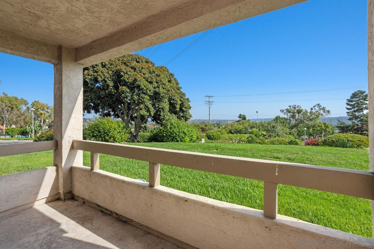 Detail Gallery Image 17 of 41 For 1914  Swallow Ln, Carlsbad,  CA 92009 - 2 Beds | 2 Baths