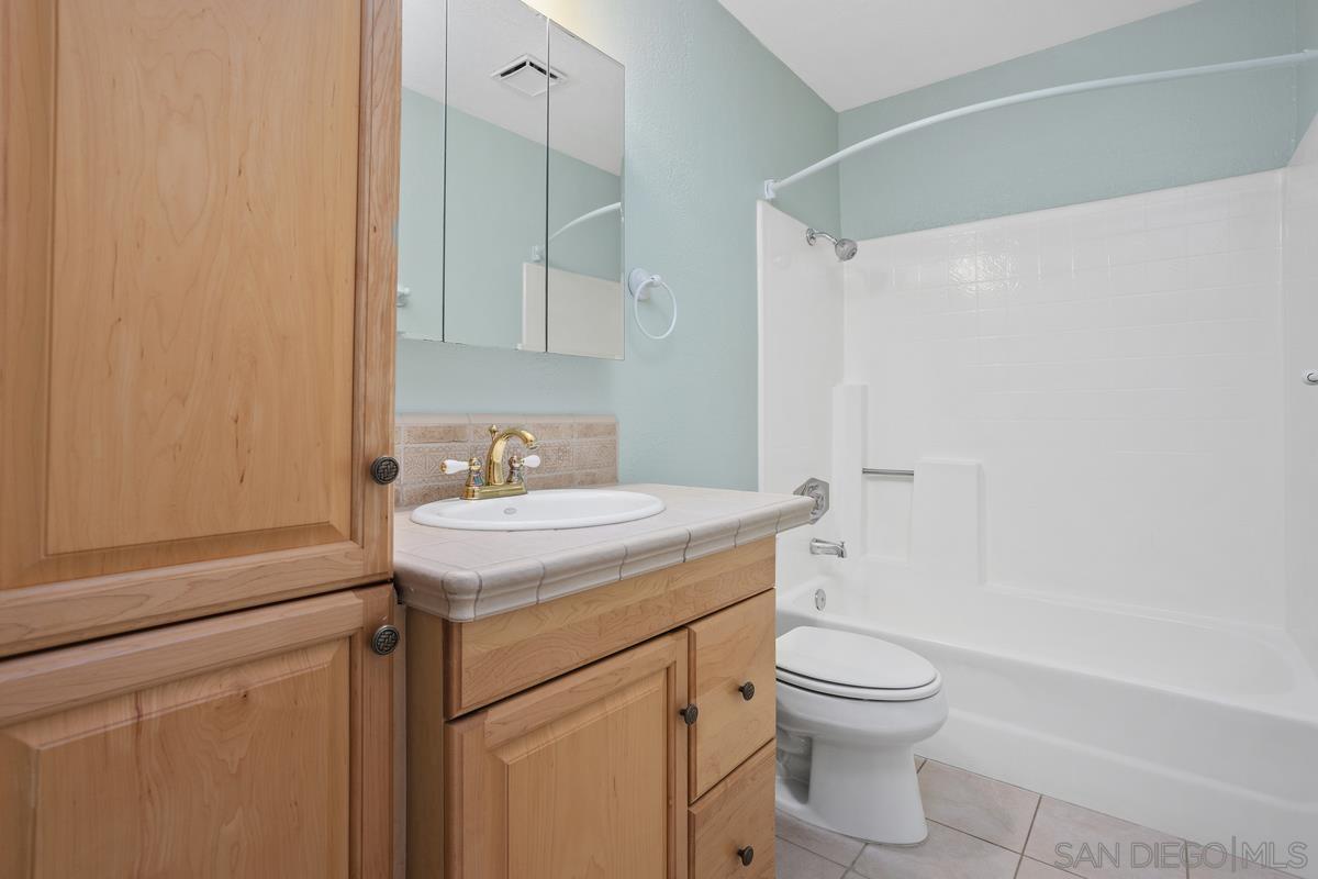 Detail Gallery Image 30 of 41 For 1914  Swallow Ln, Carlsbad,  CA 92009 - 2 Beds | 2 Baths