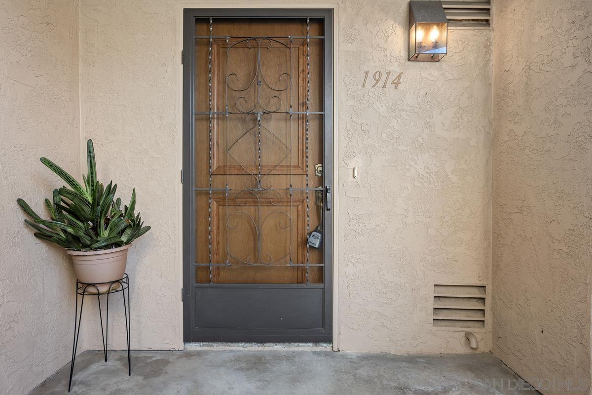 Detail Gallery Image 33 of 41 For 1914  Swallow Ln, Carlsbad,  CA 92009 - 2 Beds | 2 Baths