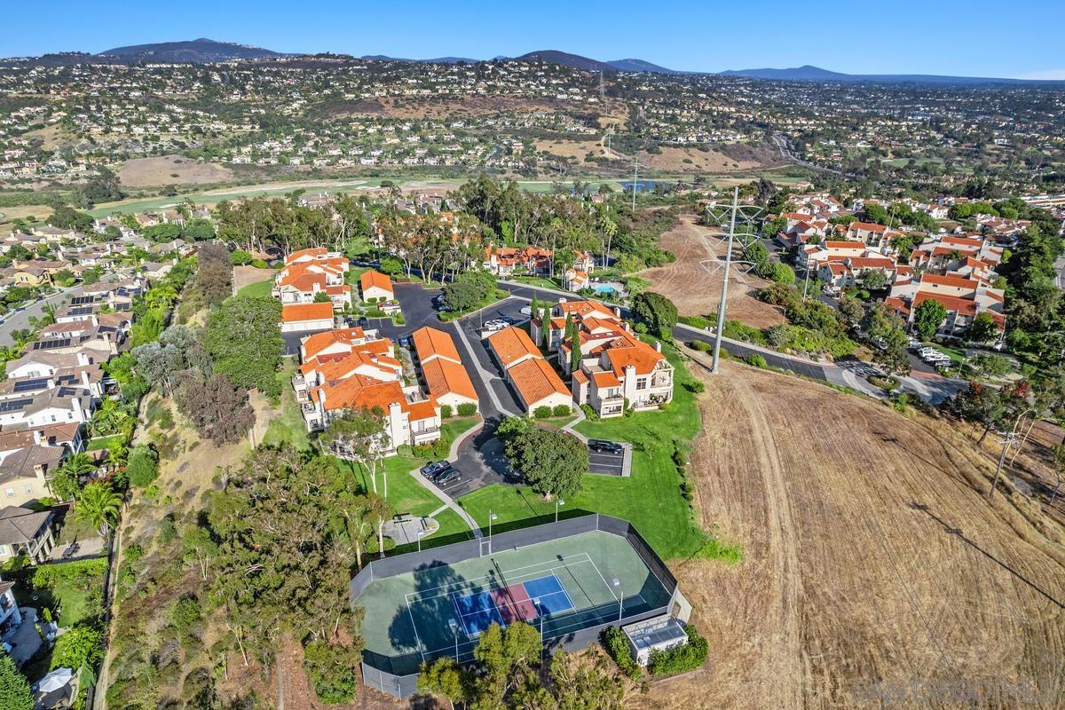 Detail Gallery Image 36 of 41 For 1914  Swallow Ln, Carlsbad,  CA 92009 - 2 Beds | 2 Baths