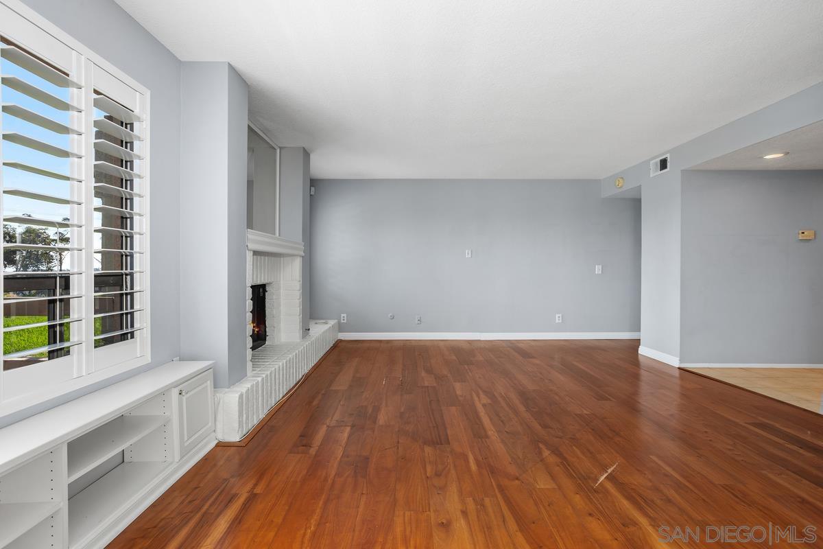 Detail Gallery Image 8 of 41 For 1914  Swallow Ln, Carlsbad,  CA 92009 - 2 Beds | 2 Baths