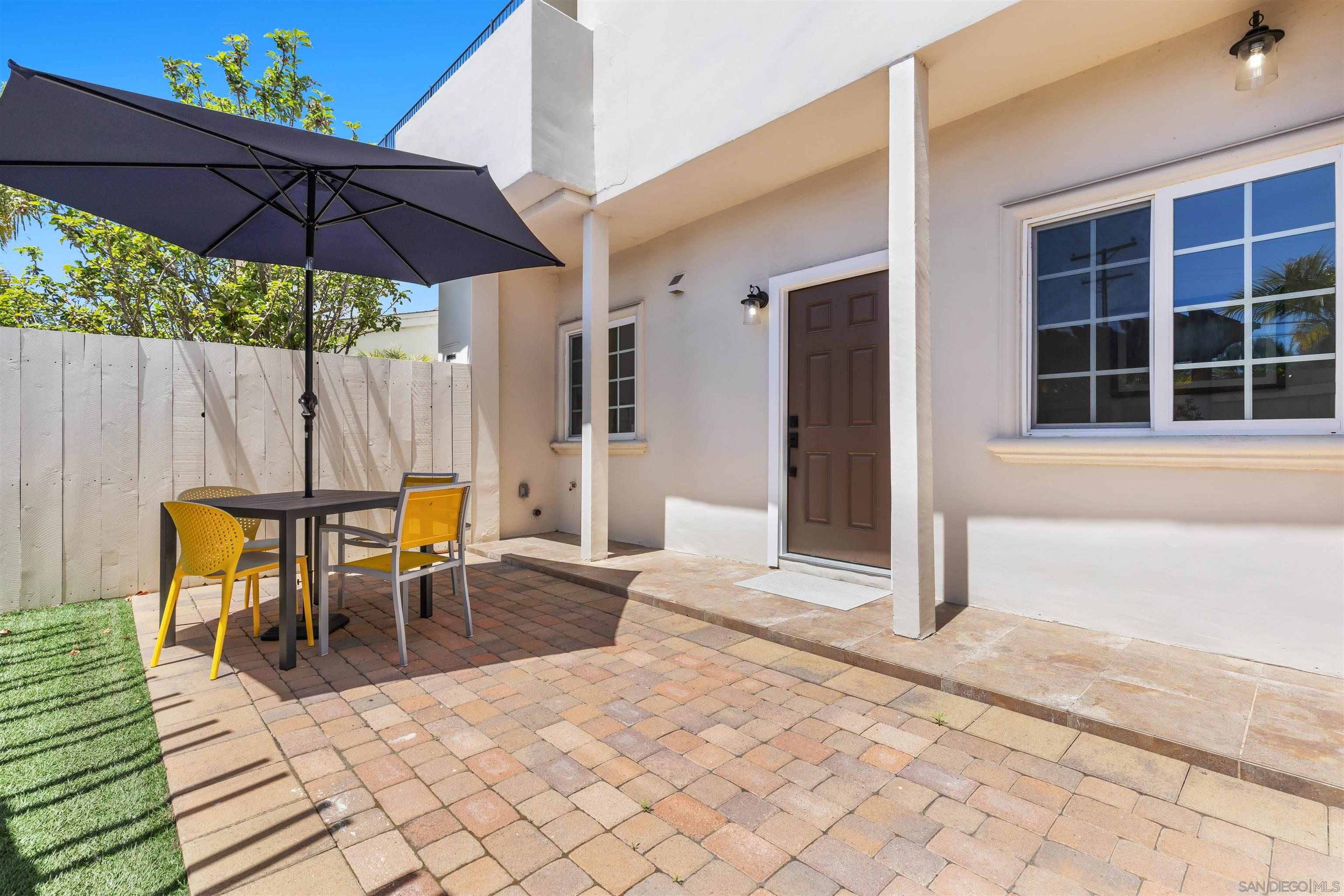 Detail Gallery Image 10 of 41 For 1280   Santa Fe Dr, Encinitas,  CA 92024 - 4 Beds | 4/1 Baths