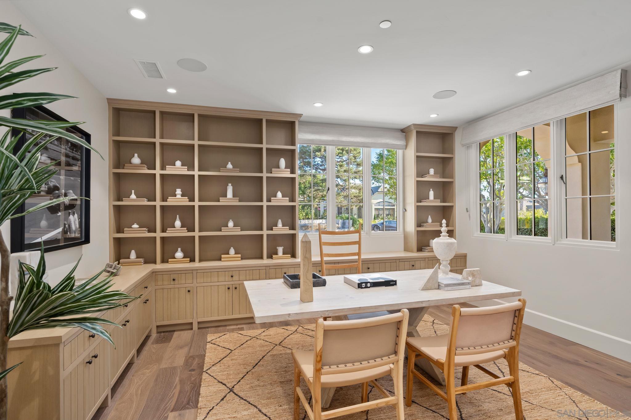 Detail Gallery Image 13 of 17 For 14488  Strawberry Rd, Rancho Santa Fe,  CA 92067 - 5 Beds | 5/1 Baths