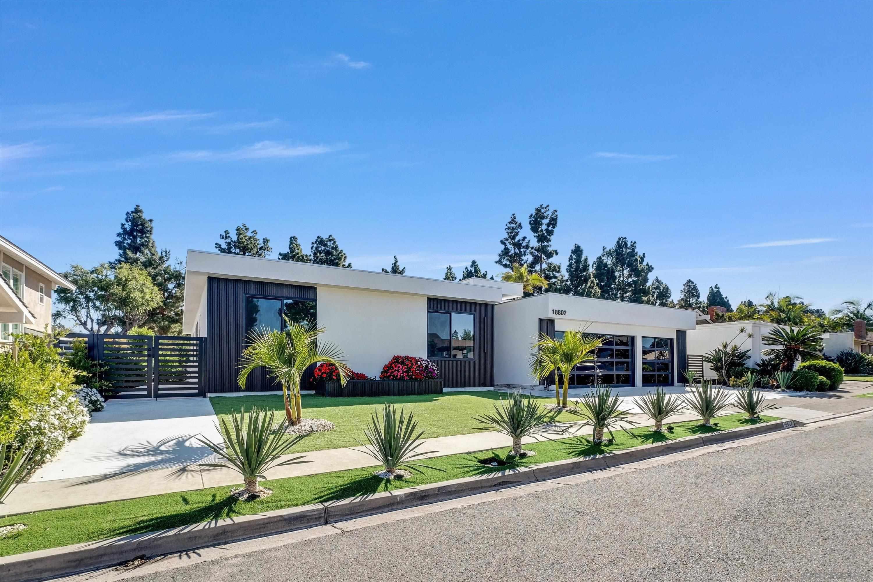 Detail Gallery Image 3 of 37 For 18802  Saginaw Drive, Irvine,  CA 92603 - 4 Beds | 4/1 Baths