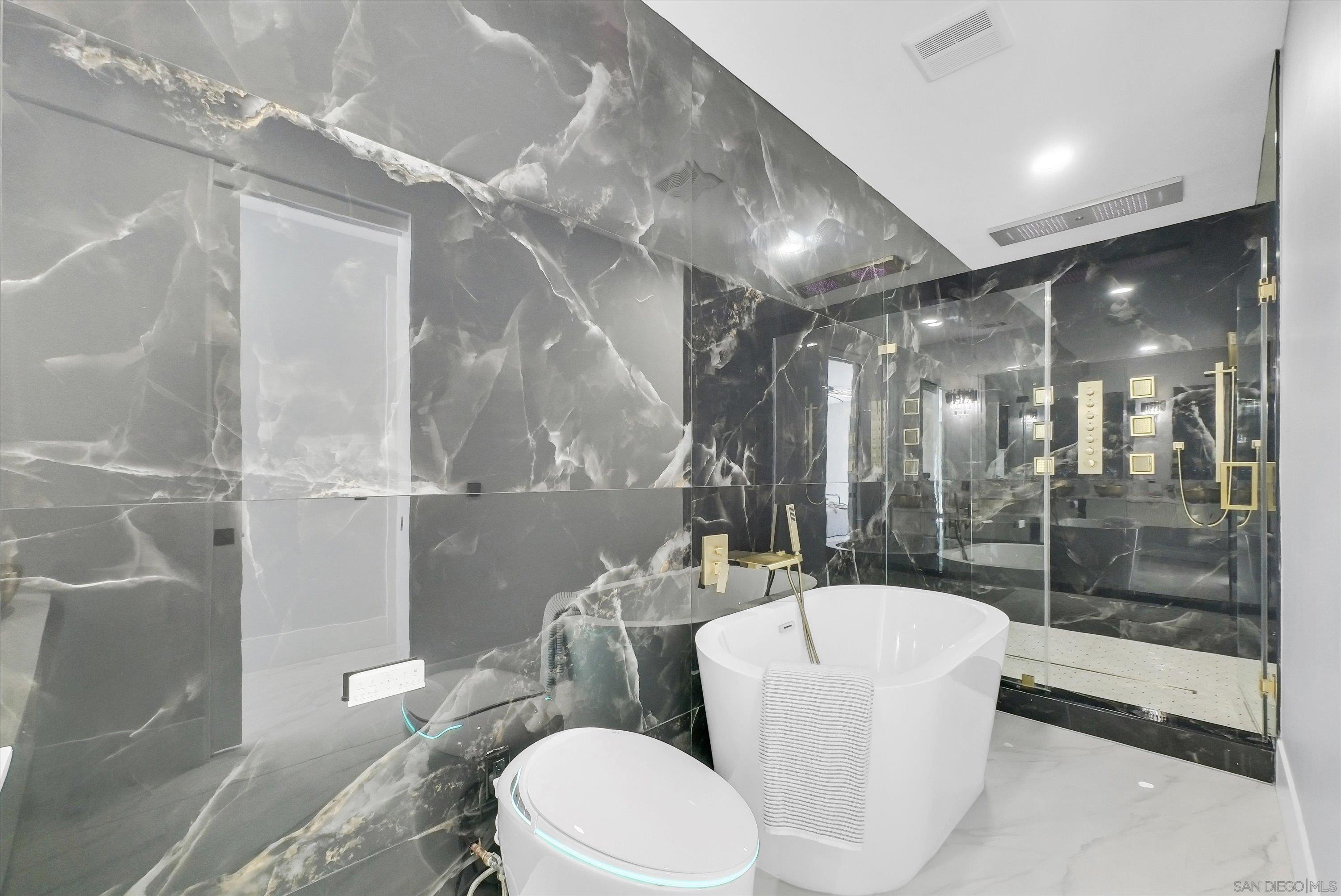 Detail Gallery Image 9 of 37 For 18802  Saginaw Drive, Irvine,  CA 92603 - 4 Beds | 4/1 Baths