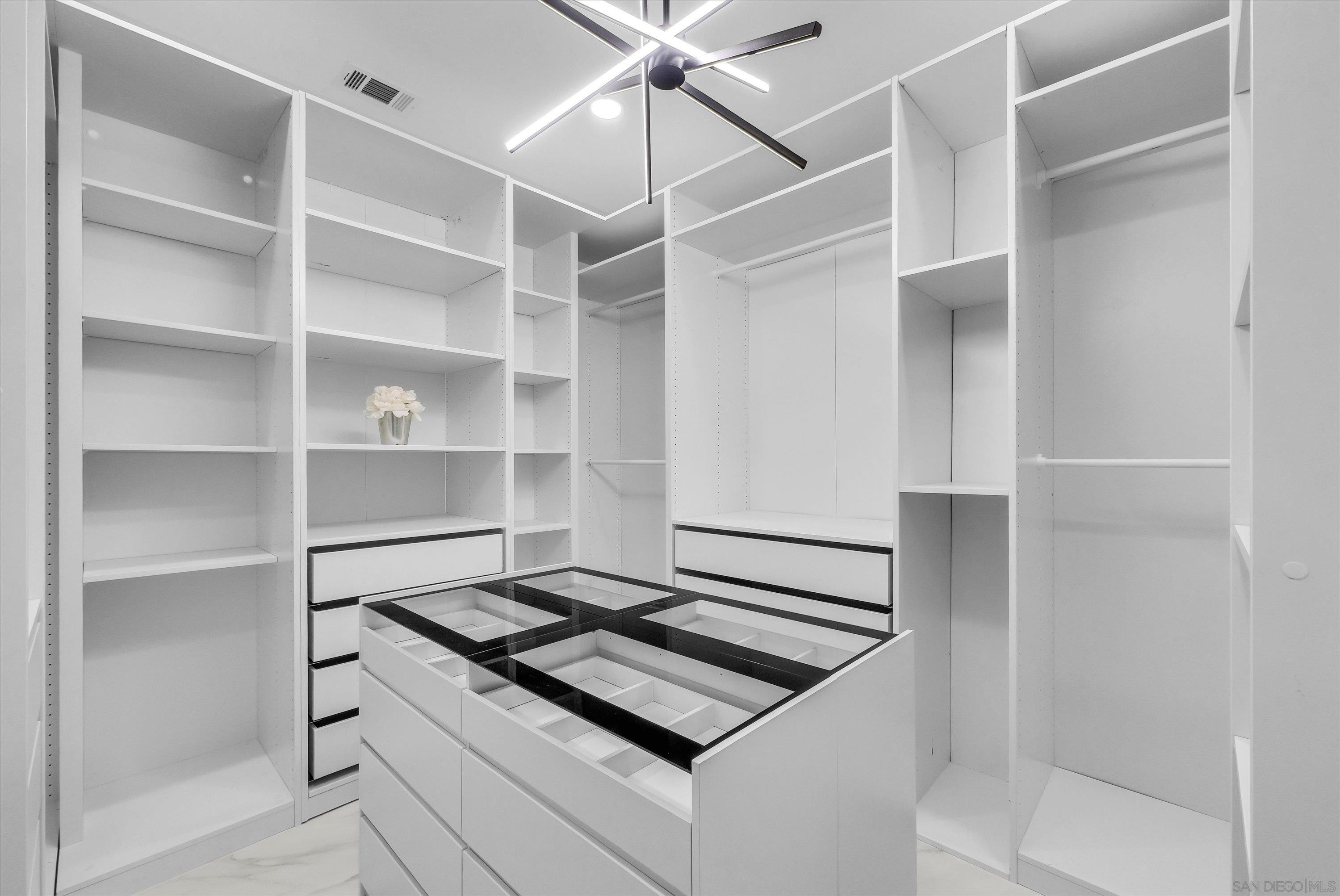 Detail Gallery Image 10 of 37 For 18802  Saginaw Drive, Irvine,  CA 92603 - 4 Beds | 4/1 Baths