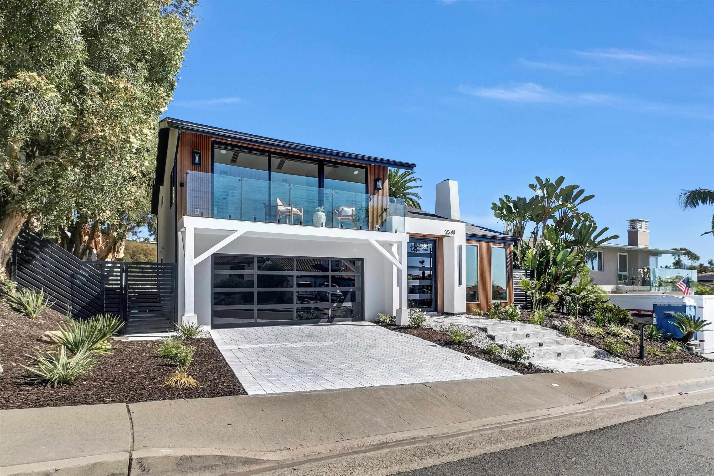 Front Image Thumbnail for SD250043176