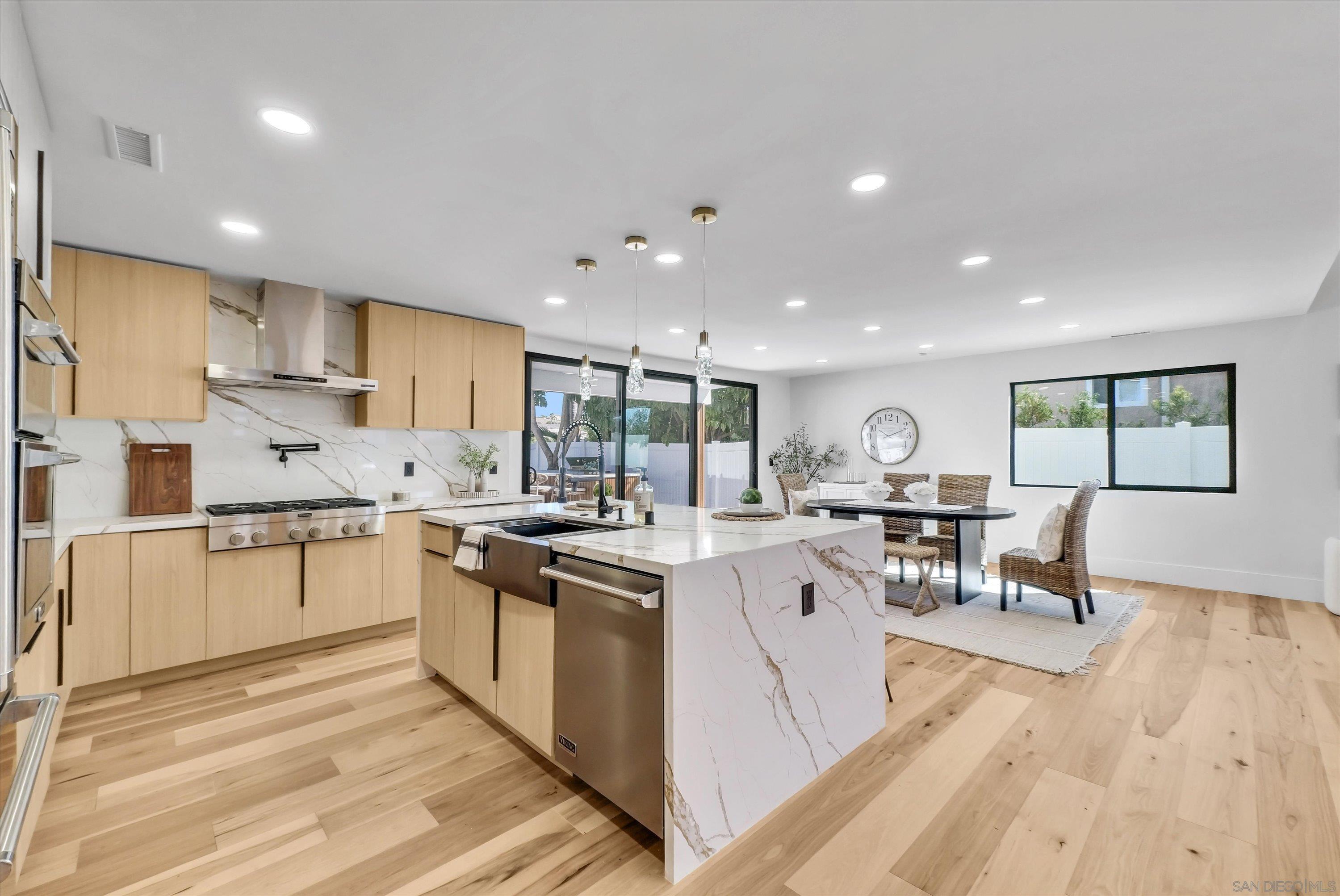 Detail Gallery Image 11 of 37 For 2241  Avenida Salvador, San Clemente,  CA 92672 - 5 Beds | 4/1 Baths