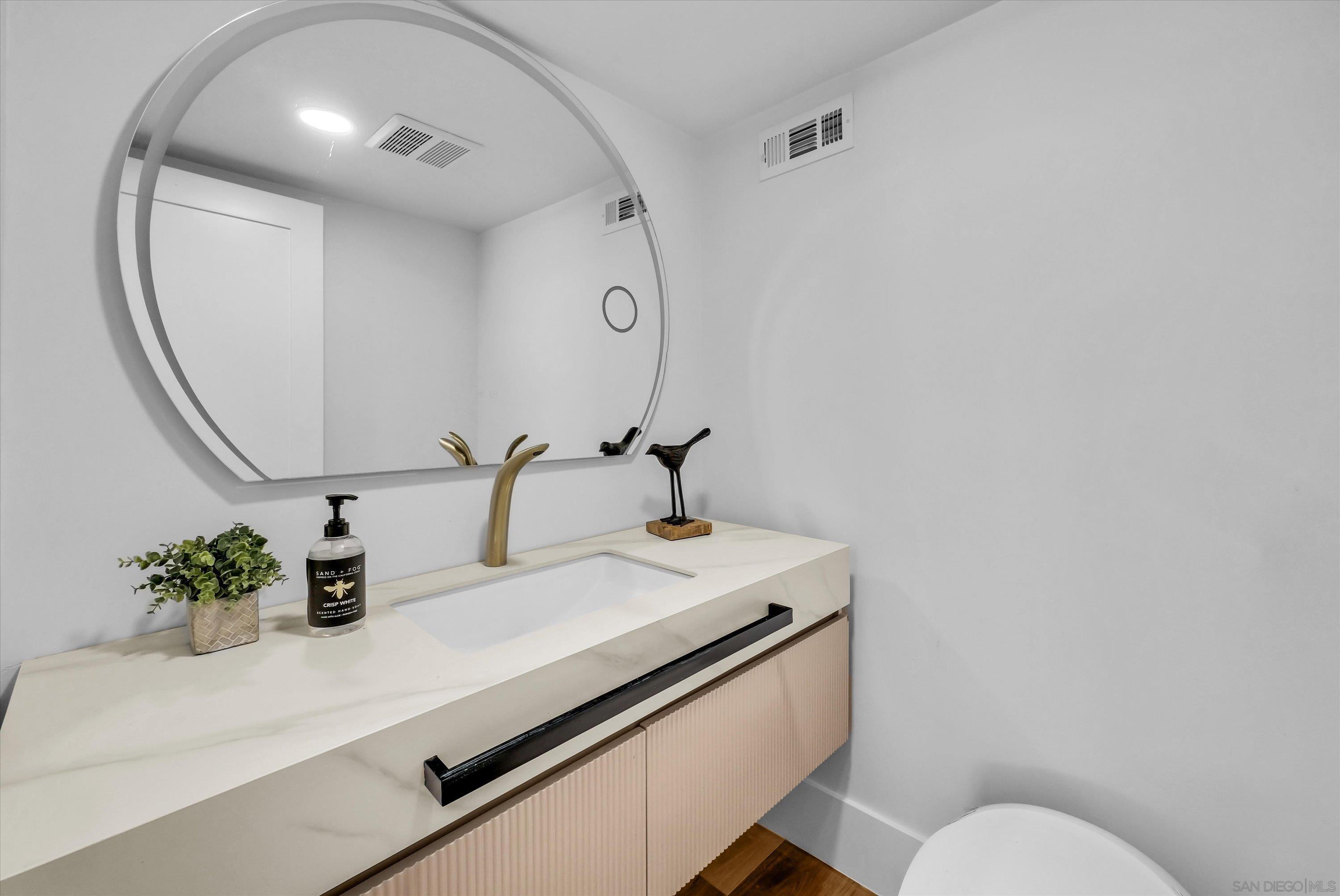 Detail Gallery Image 12 of 37 For 2241  Avenida Salvador, San Clemente,  CA 92672 - 5 Beds | 4/1 Baths