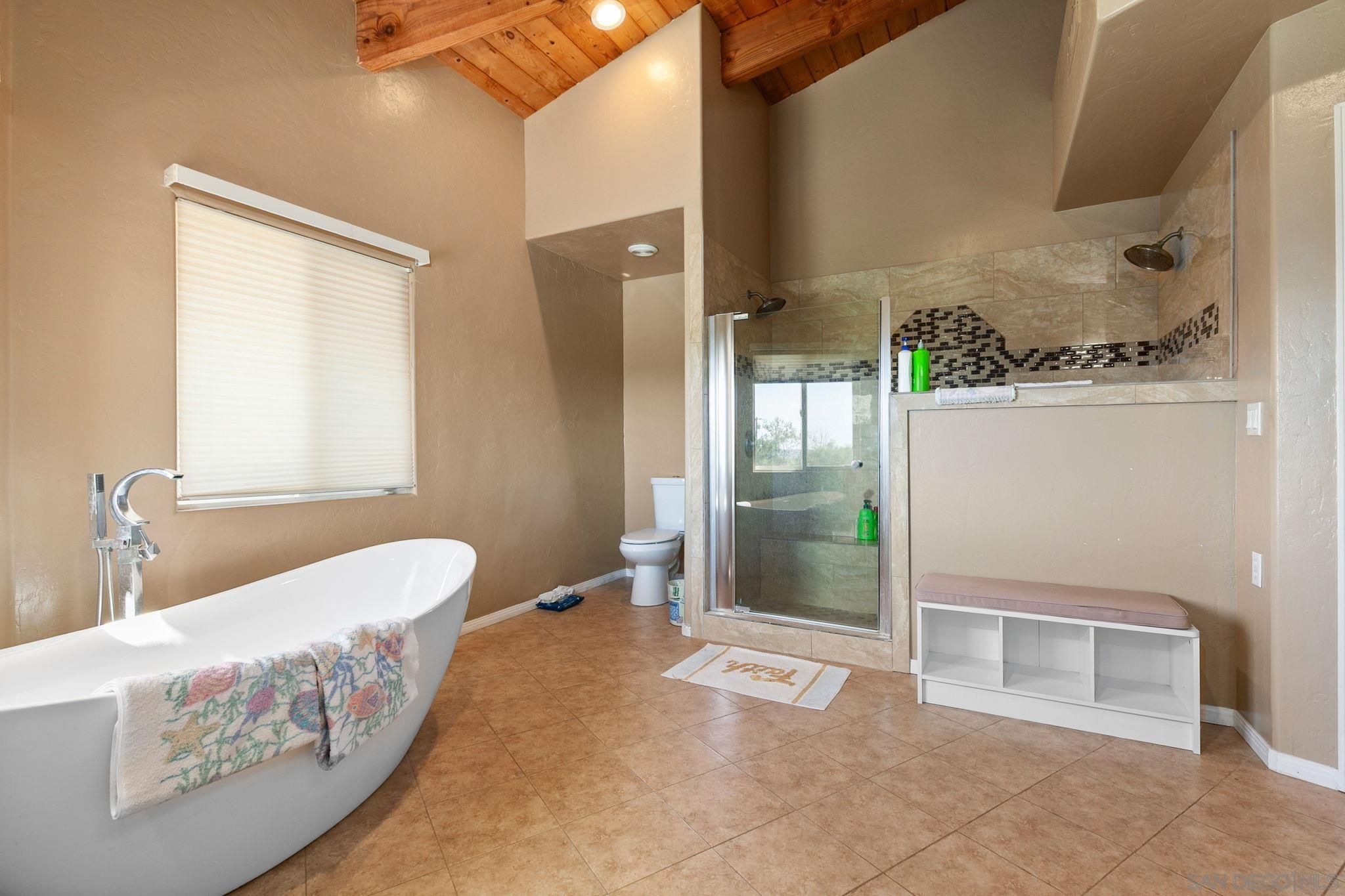 Detail Gallery Image 21 of 70 For 31848  Oak Glen Rd, Valley Center,  CA 92082 - 5 Beds | 3 Baths