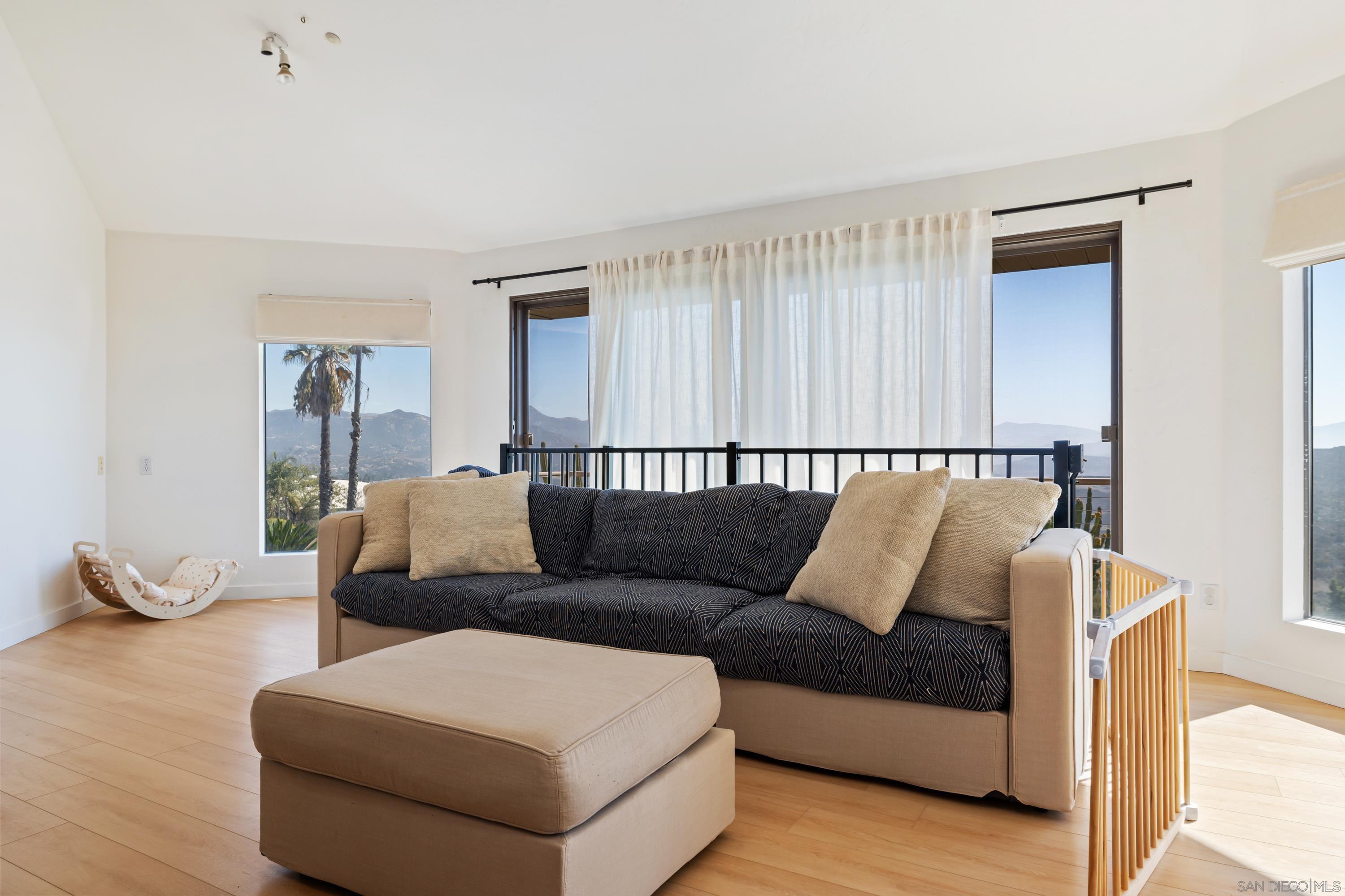 Detail Gallery Image 33 of 75 For 13605  Bear Mountain Way, Jamul,  CA 91935 - 3 Beds | 2/1 Baths