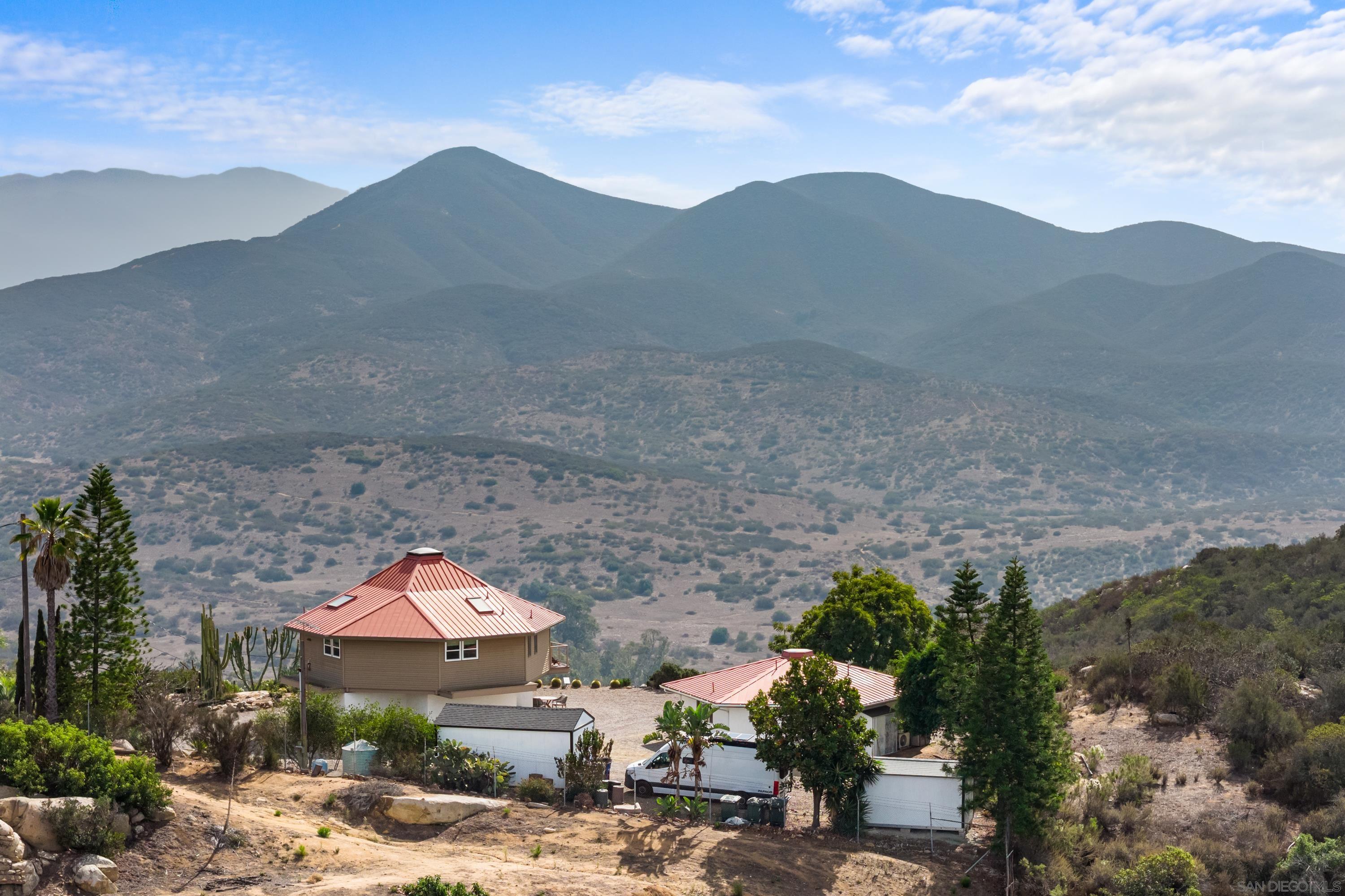 Detail Gallery Image 6 of 75 For 13605  Bear Mountain Way, Jamul,  CA 91935 - 3 Beds | 2/1 Baths