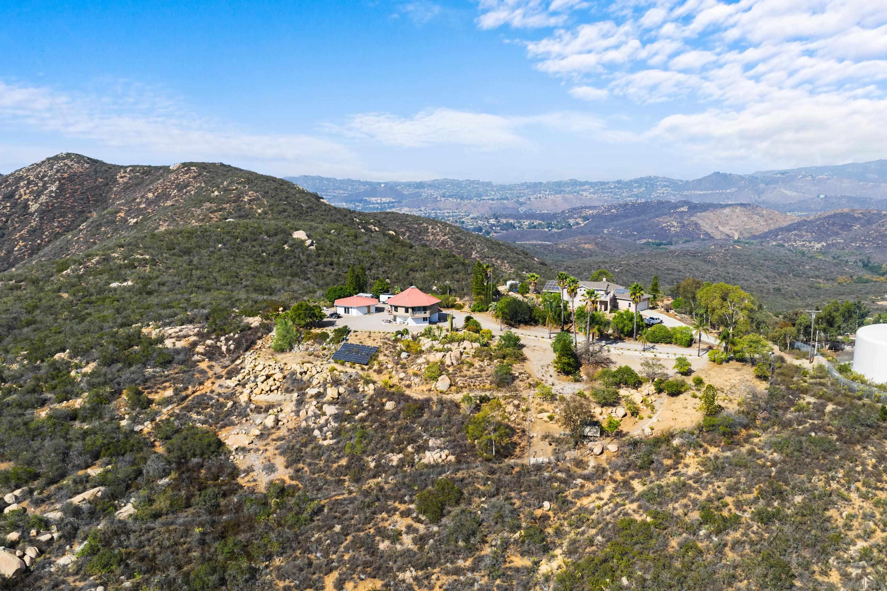 Detail Gallery Image 9 of 75 For 13605  Bear Mountain Way, Jamul,  CA 91935 - 3 Beds | 2/1 Baths