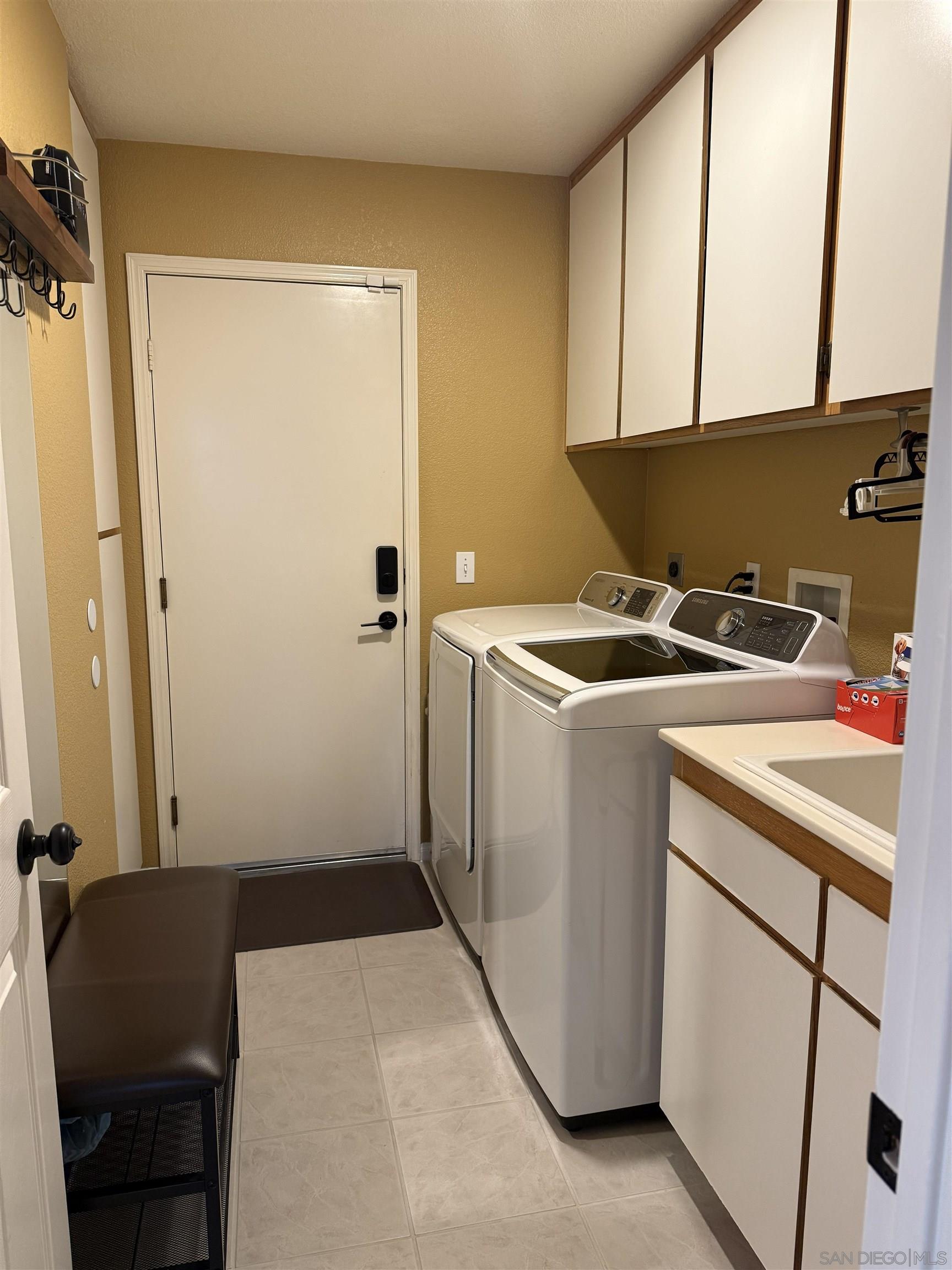 Detail Gallery Image 16 of 20 For 1676 W 11th Ave, Escondido,  CA 92029 - 5 Beds | 3 Baths