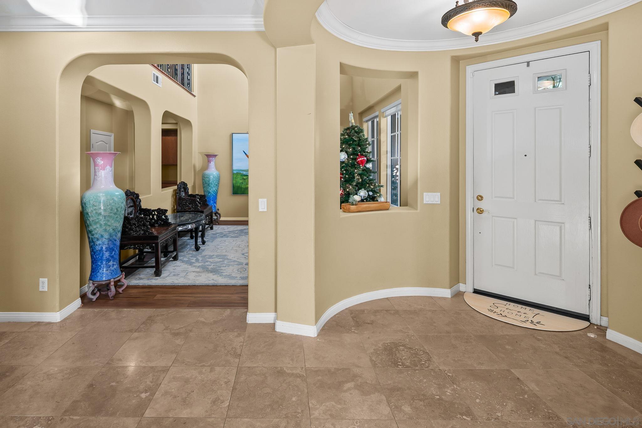 Detail Gallery Image 16 of 75 For 624  Ridgemont Cir, Escondido,  CA 92027 - 5 Beds | 4/1 Baths