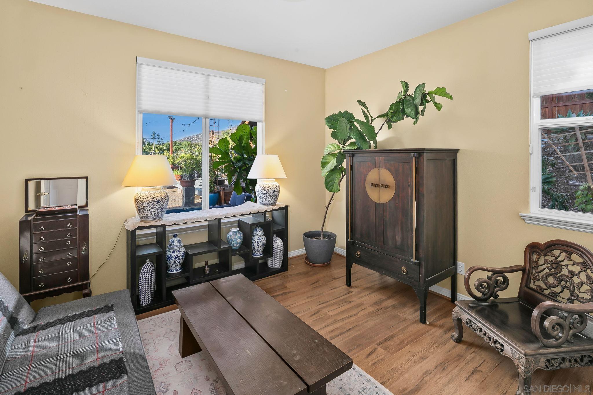 Detail Gallery Image 22 of 75 For 624  Ridgemont Cir, Escondido,  CA 92027 - 5 Beds | 4/1 Baths