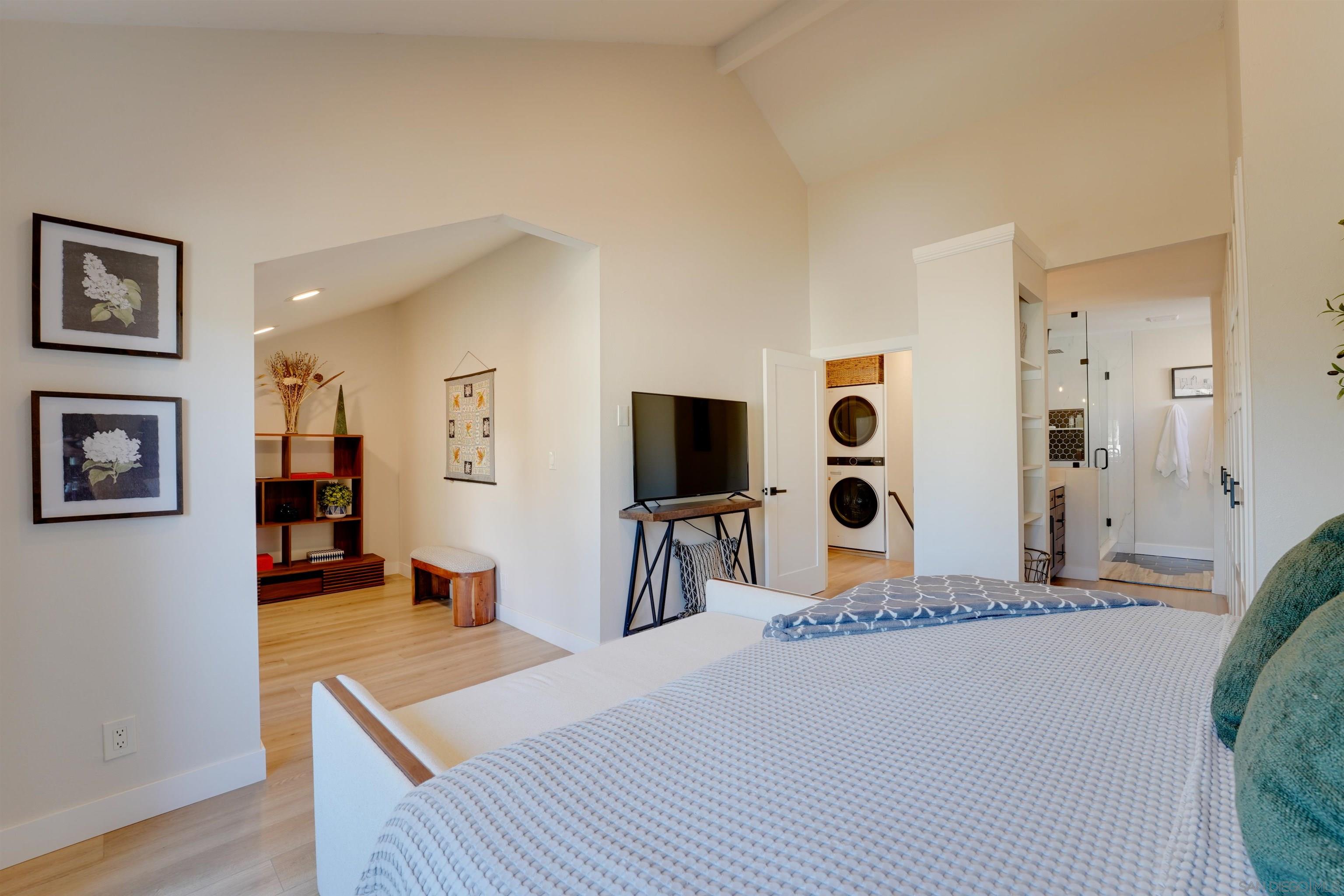 Detail Gallery Image 19 of 27 For 8430  via Sonoma  #49,  La Jolla,  CA 92037 - 2 Beds | 2/1 Baths