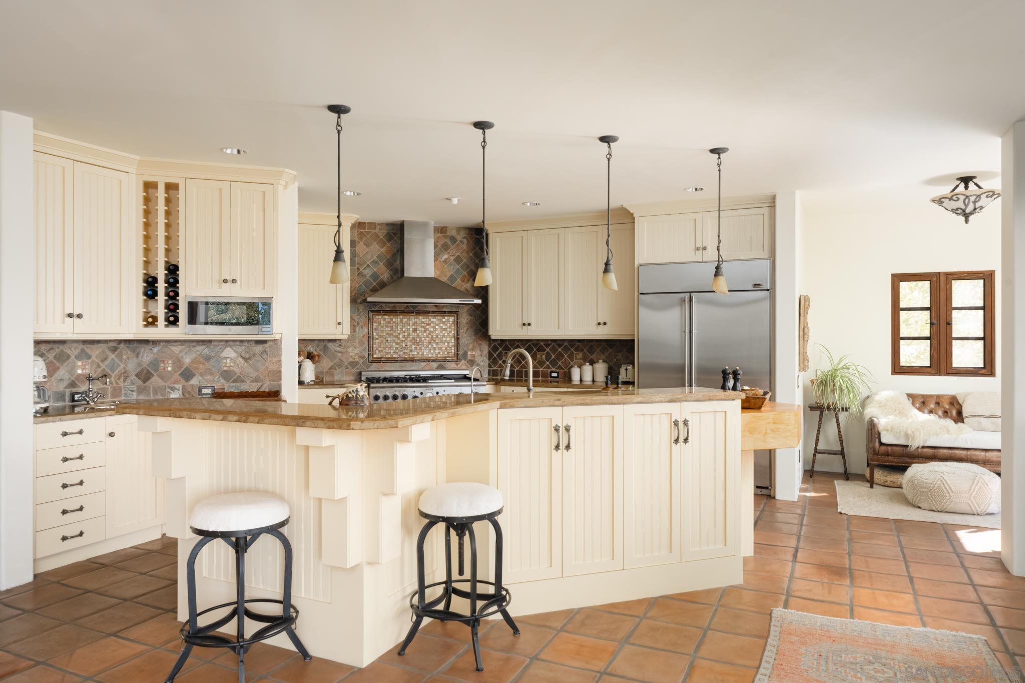 Detail Gallery Image 11 of 52 For 2563  via Pisa, Del Mar,  CA 92014 - 4 Beds | 3/1 Baths