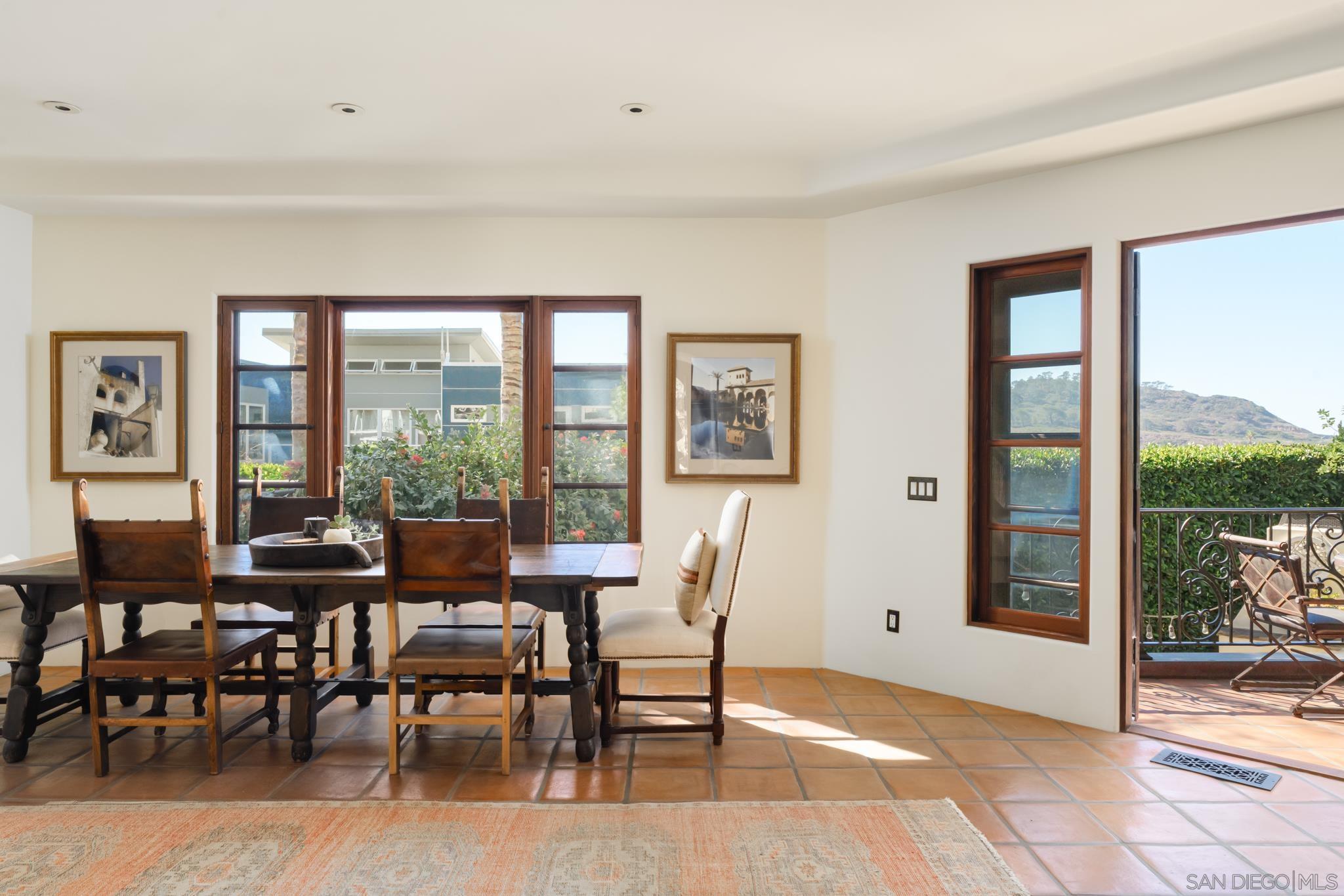 Detail Gallery Image 13 of 52 For 2563  via Pisa, Del Mar,  CA 92014 - 4 Beds | 3/1 Baths