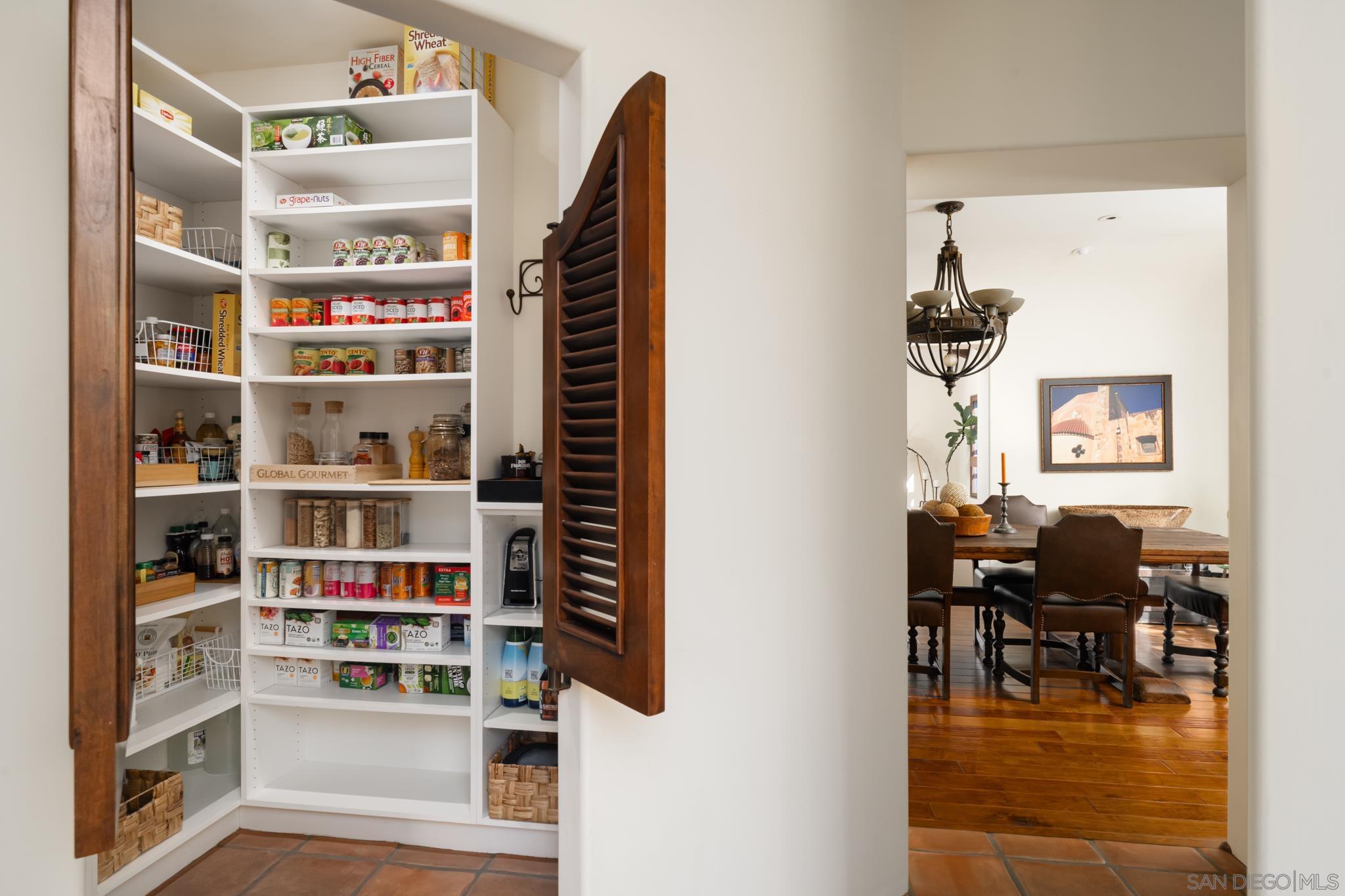 Detail Gallery Image 18 of 52 For 2563  via Pisa, Del Mar,  CA 92014 - 4 Beds | 3/1 Baths