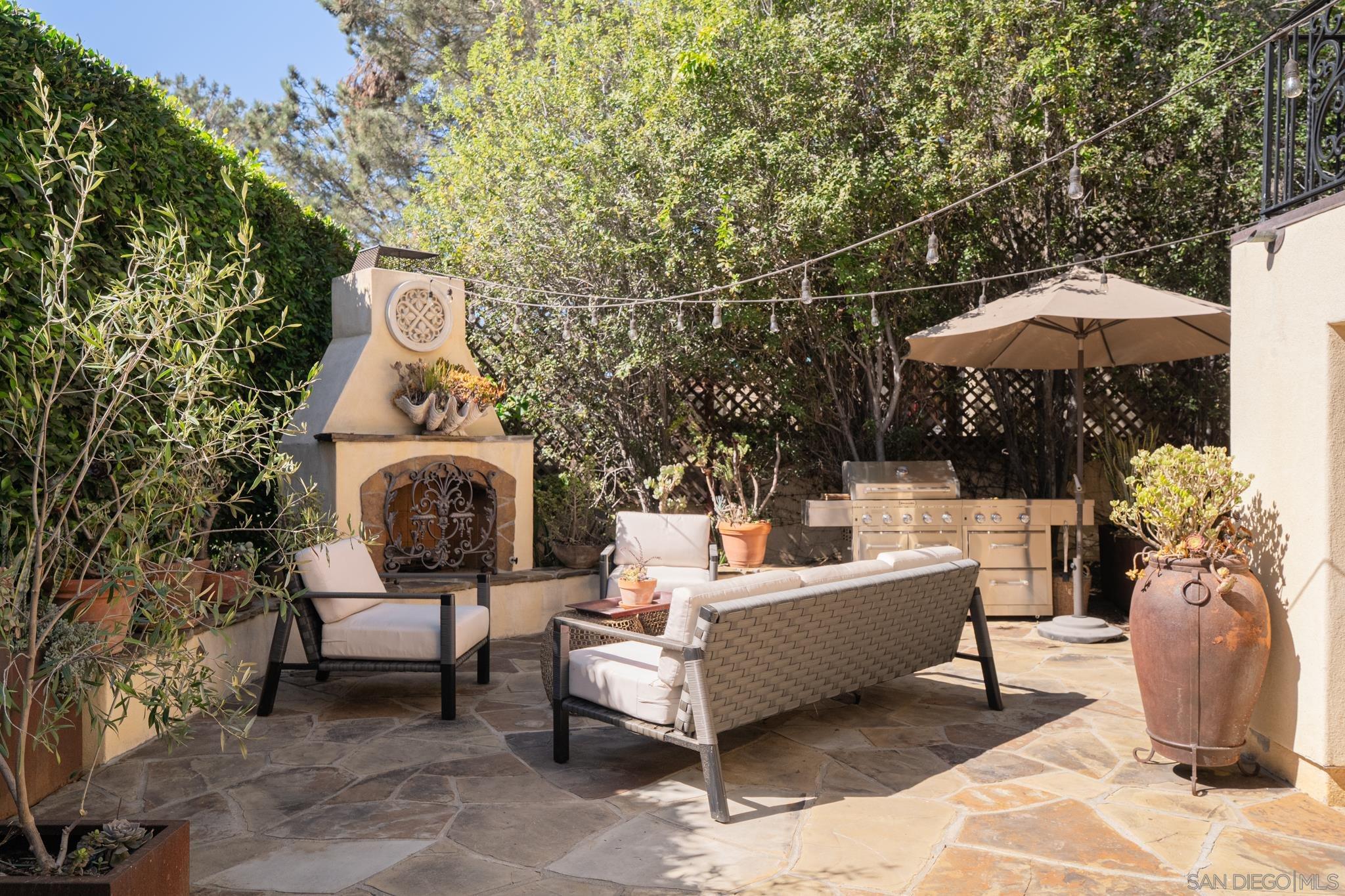 Detail Gallery Image 3 of 52 For 2563  via Pisa, Del Mar,  CA 92014 - 4 Beds | 3/1 Baths