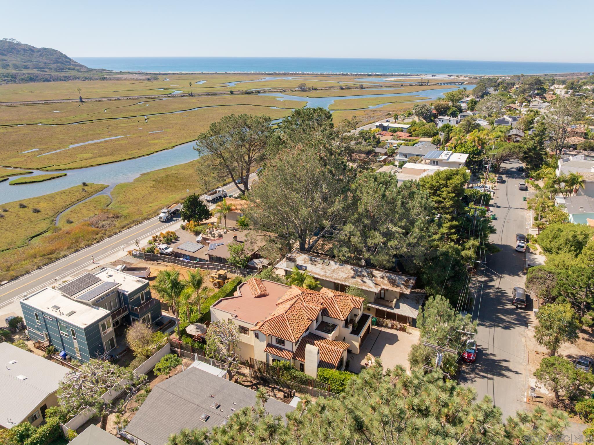 Detail Gallery Image 4 of 52 For 2563  via Pisa, Del Mar,  CA 92014 - 4 Beds | 3/1 Baths