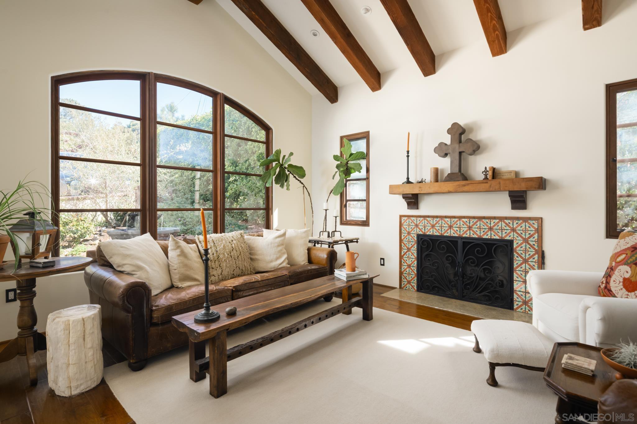 Detail Gallery Image 8 of 52 For 2563  via Pisa, Del Mar,  CA 92014 - 4 Beds | 3/1 Baths