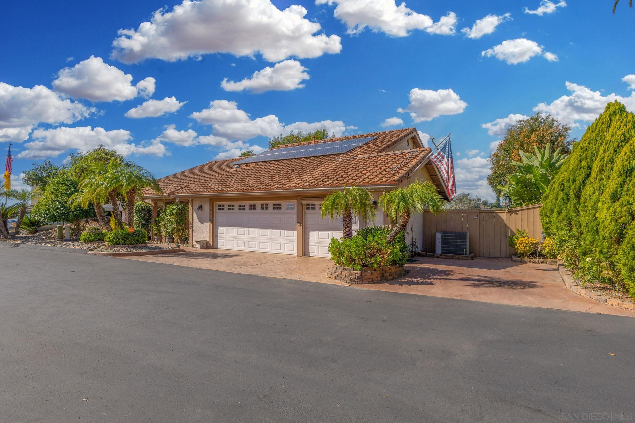 Detail Gallery Image 7 of 59 For 1363  Timberpond Dr, El Cajon,  CA 92019 - 4 Beds | 3 Baths