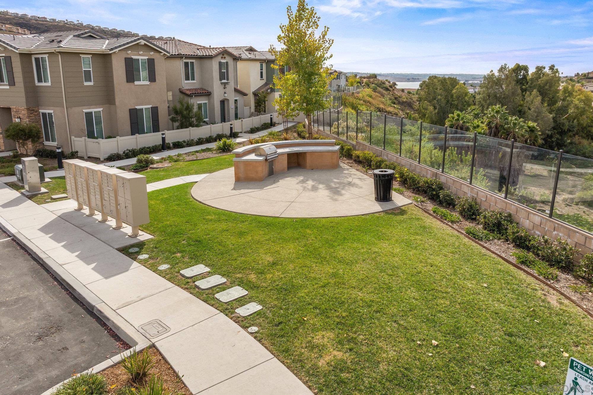 Detail Gallery Image 36 of 37 For 2612   Babaco, Spring Valley,  CA 91977 - 3 Beds | 2/1 Baths