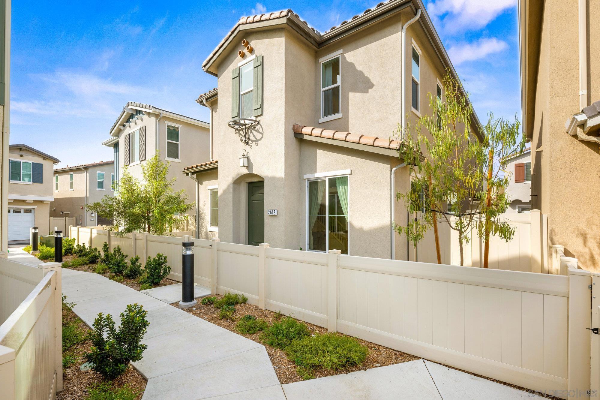 Detail Gallery Image 10 of 37 For 2612   Babaco, Spring Valley,  CA 91977 - 3 Beds | 2/1 Baths