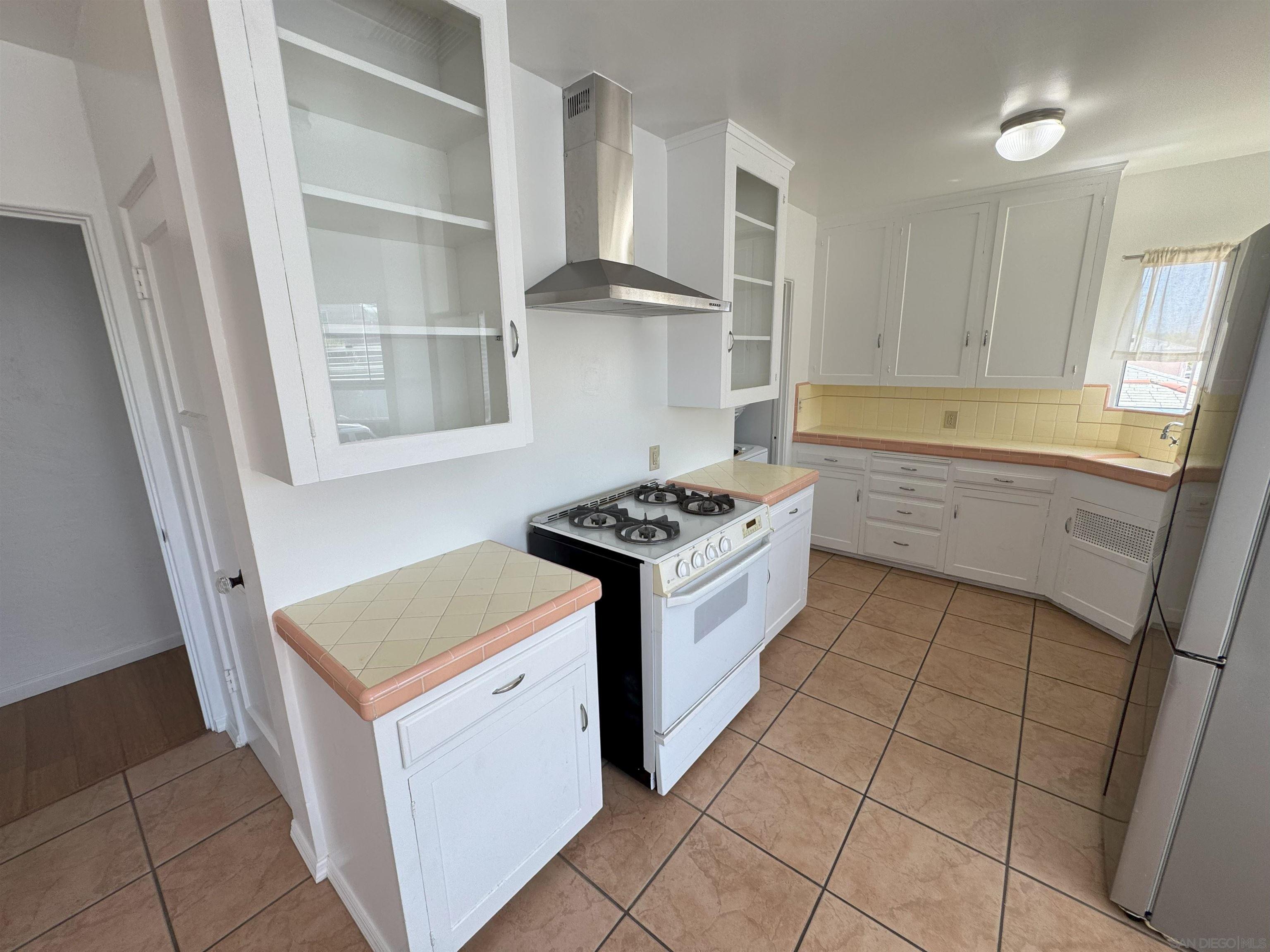 Detail Gallery Image 7 of 15 For 3102  Fenelon St, San Diego,  CA 92106 - 3 Beds | 1 Baths