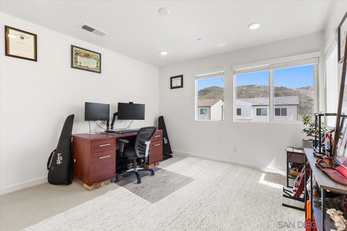 Detail Gallery Image 14 of 37 For 108  Lipizzan Ln, Fallbrook,  CA 92028 - 4 Beds | 2/1 Baths