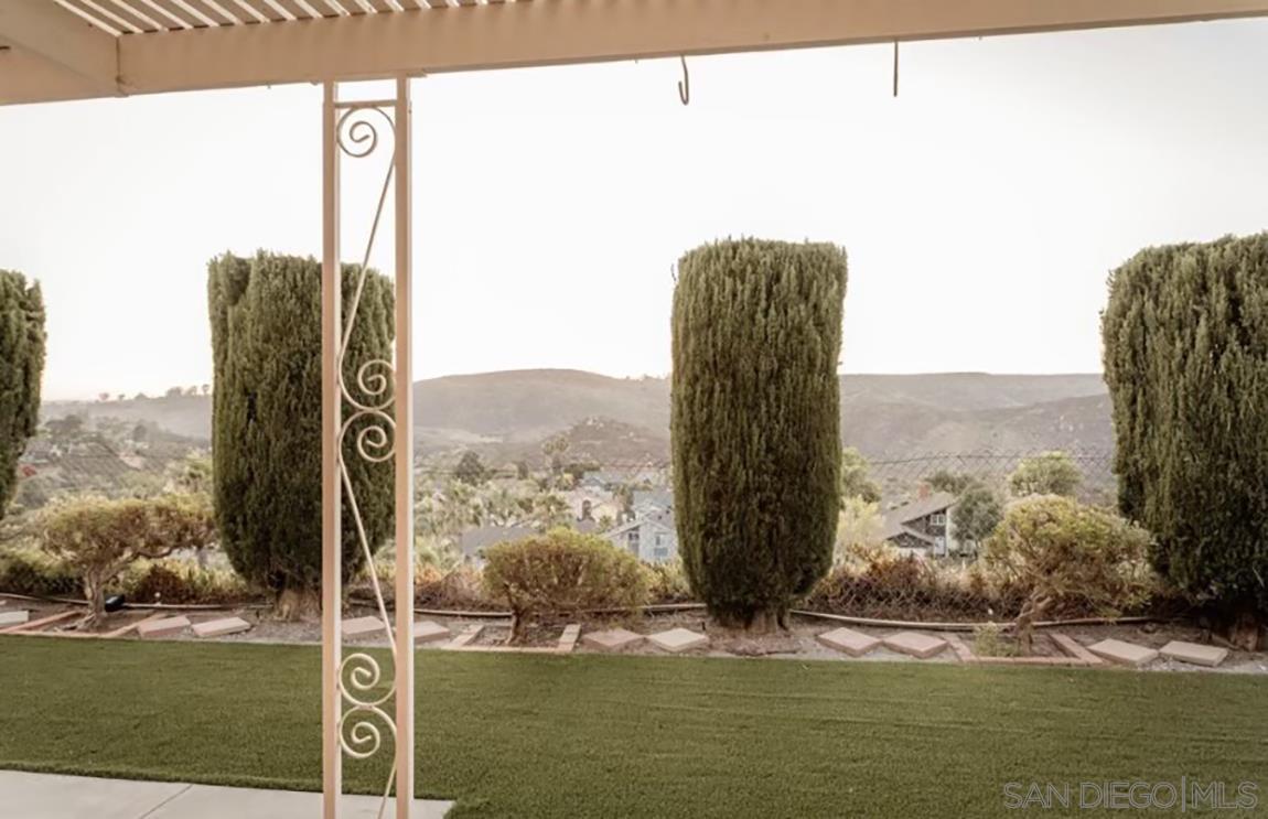 Detail Gallery Image 13 of 34 For 8148  Dicenza Ln, San Diego,  CA 92119 - 4 Beds | 2 Baths