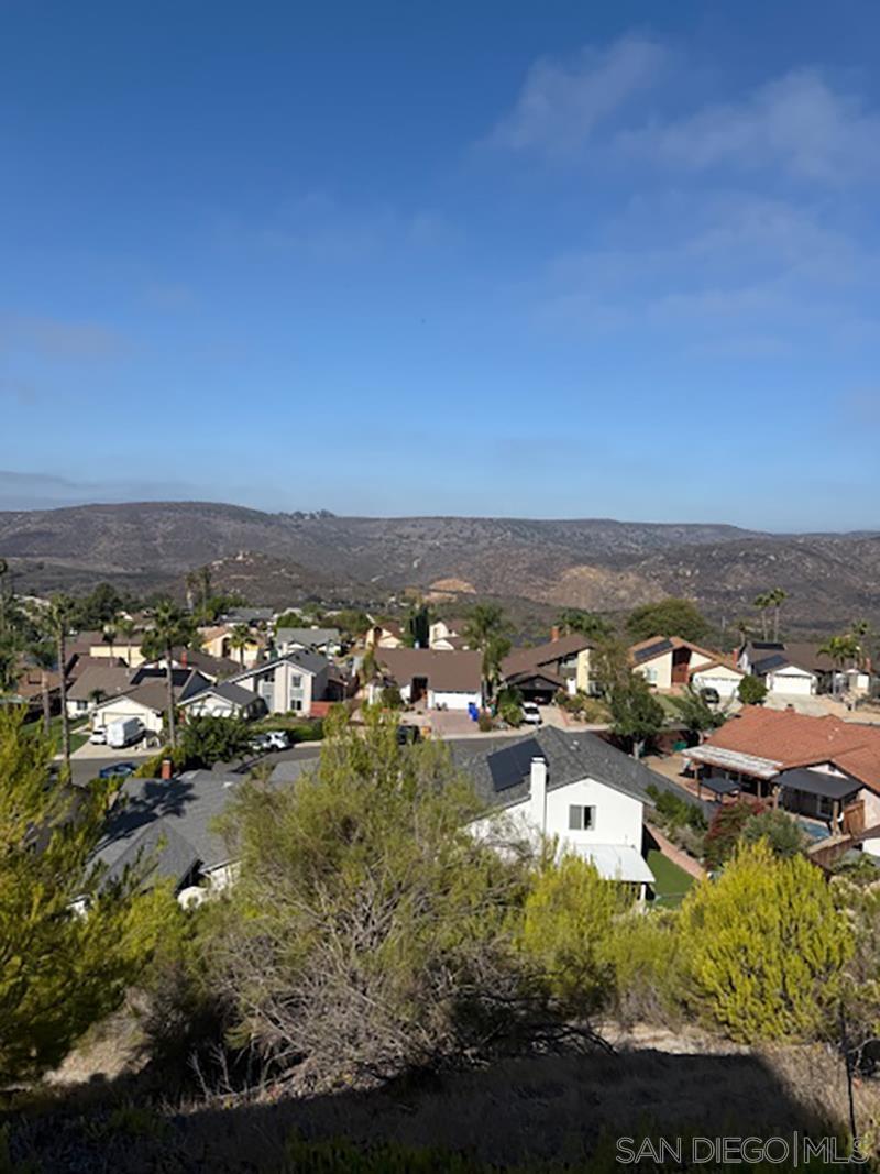 Detail Gallery Image 19 of 34 For 8148  Dicenza Ln, San Diego,  CA 92119 - 4 Beds | 2 Baths