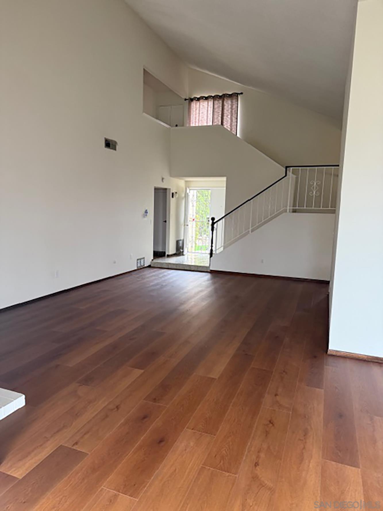 Detail Gallery Image 21 of 34 For 8148  Dicenza Ln, San Diego,  CA 92119 - 4 Beds | 2 Baths