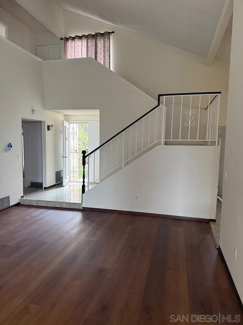 Detail Gallery Image 33 of 34 For 8148  Dicenza Ln, San Diego,  CA 92119 - 4 Beds | 2 Baths