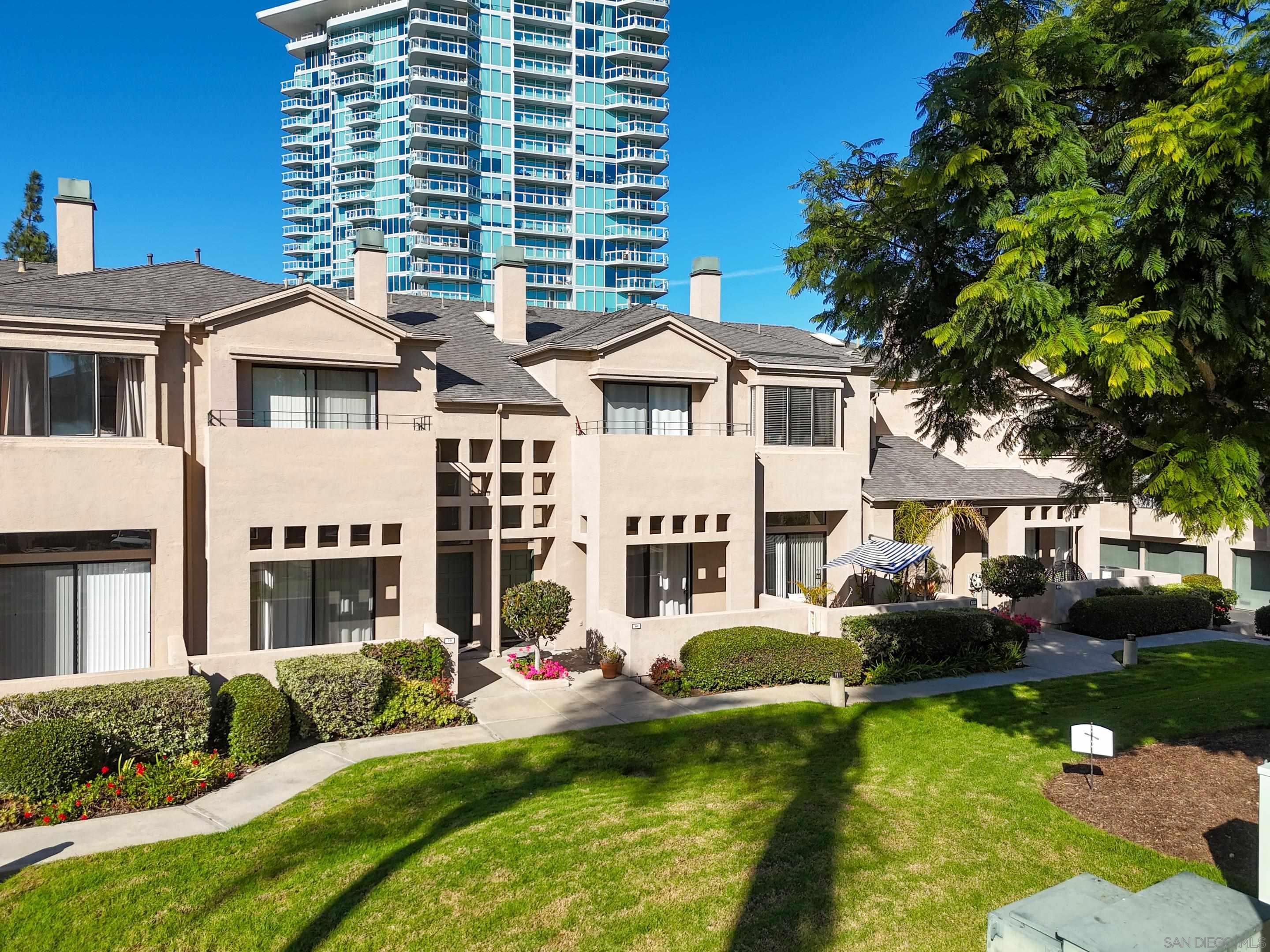 Detail Gallery Image 2 of 29 For 4351  Nobel Dr  #60,  San Diego,  CA 92122 - 3 Beds | 2/1 Baths