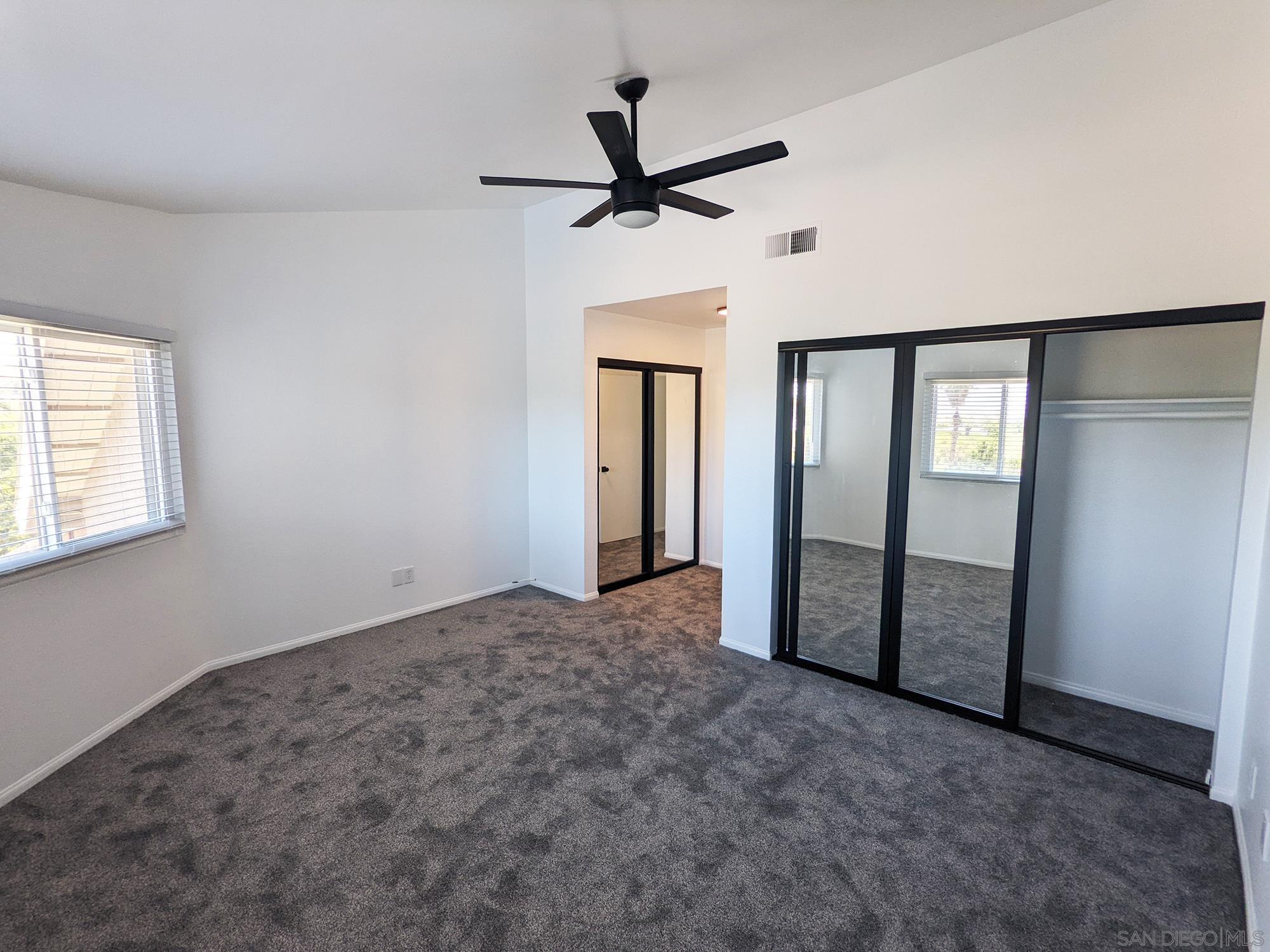 Detail Gallery Image 19 of 32 For 343  Rolling Hills Ln, San Marcos,  CA 92069 - 3 Beds | 3 Baths