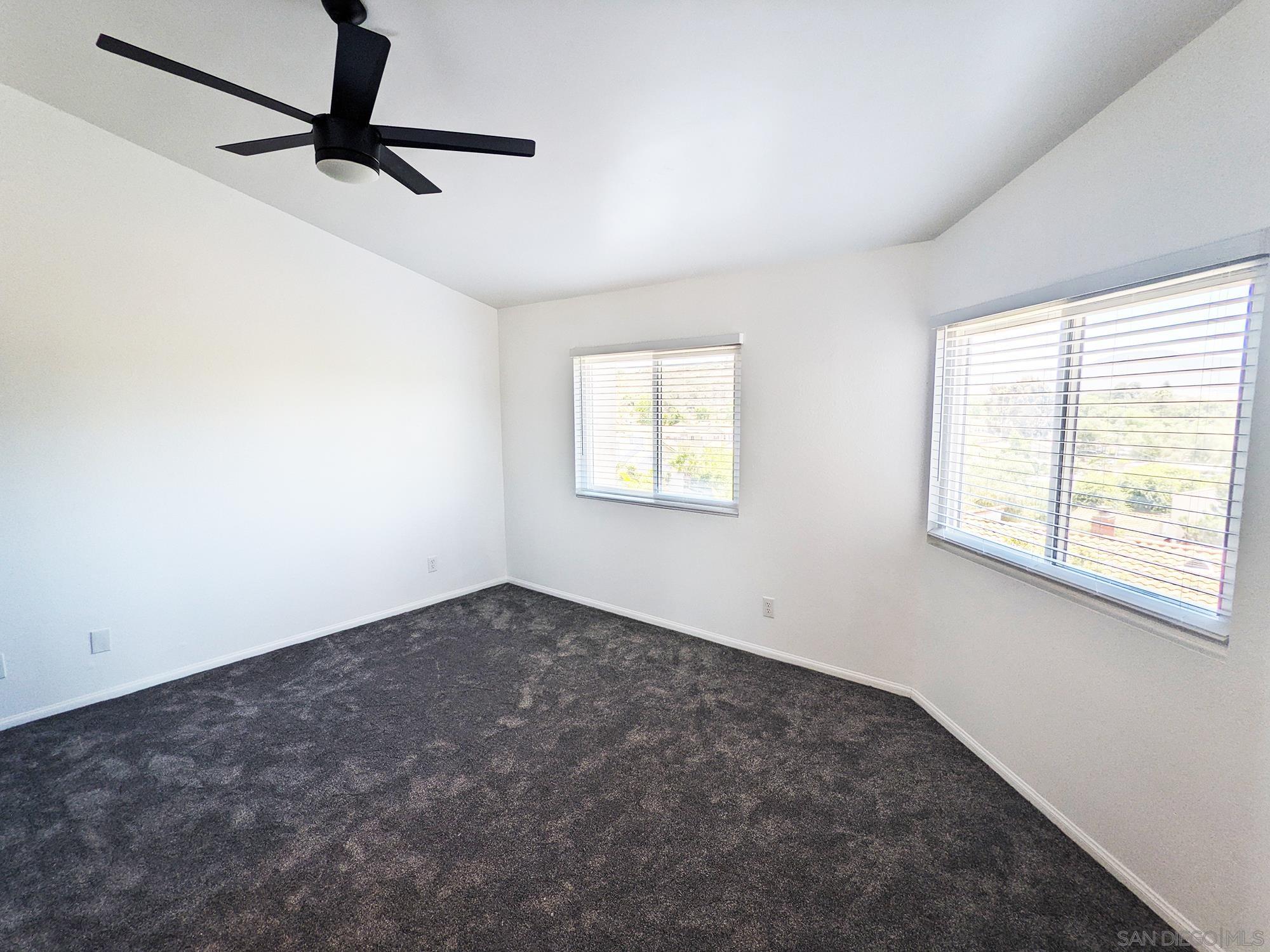 Detail Gallery Image 20 of 32 For 343  Rolling Hills Ln, San Marcos,  CA 92069 - 3 Beds | 3 Baths